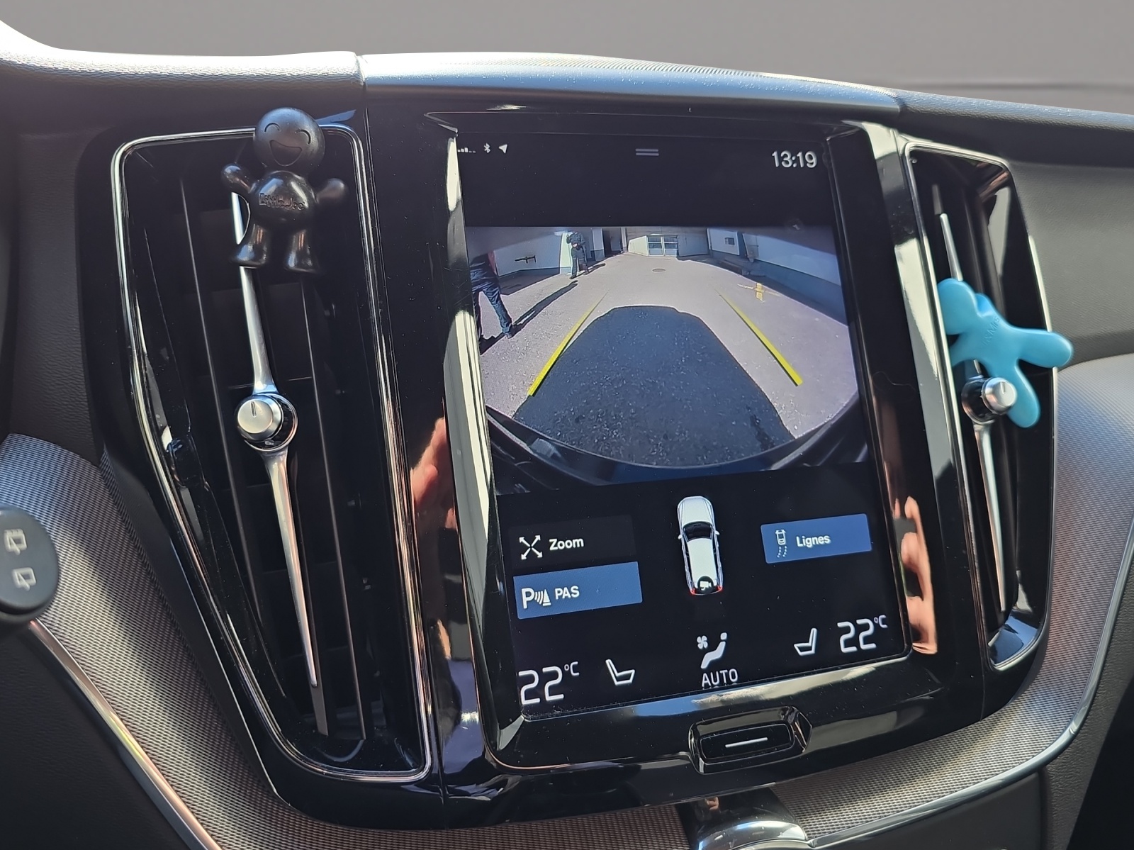 VOLVO XC60 D4 AWD R-Design Geartronic - 10