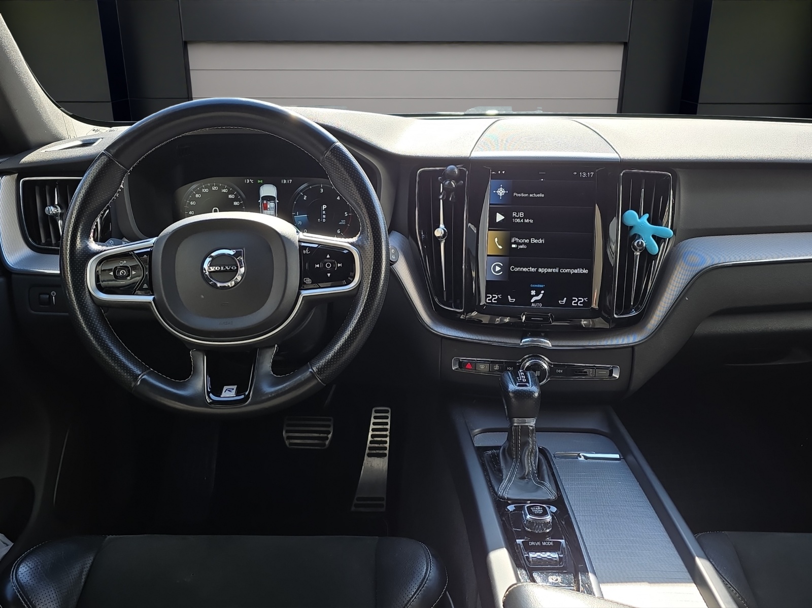 VOLVO XC60 D4 AWD R-Design Geartronic - 6