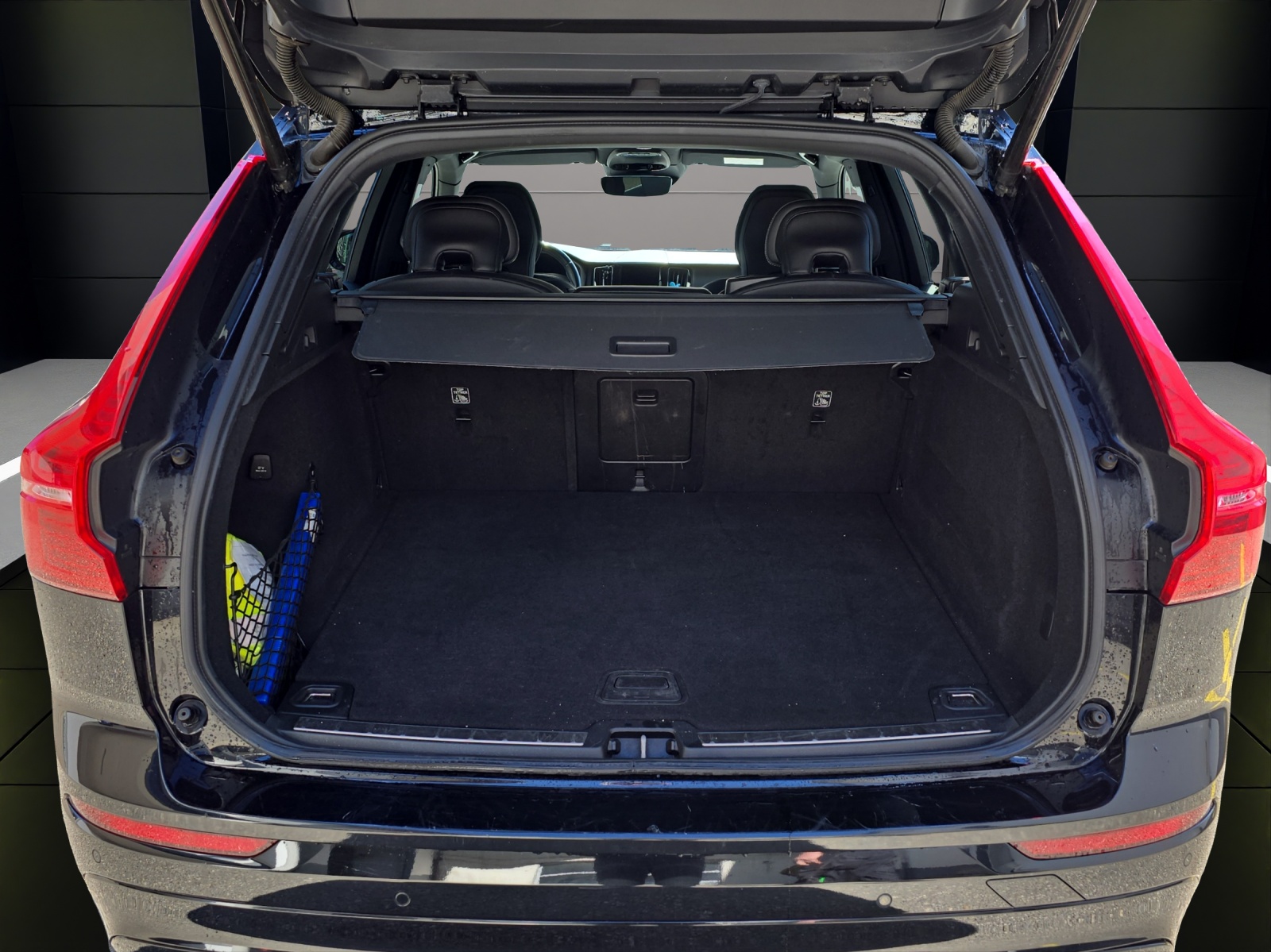 VOLVO XC60 D4 AWD R-Design Geartronic - 13