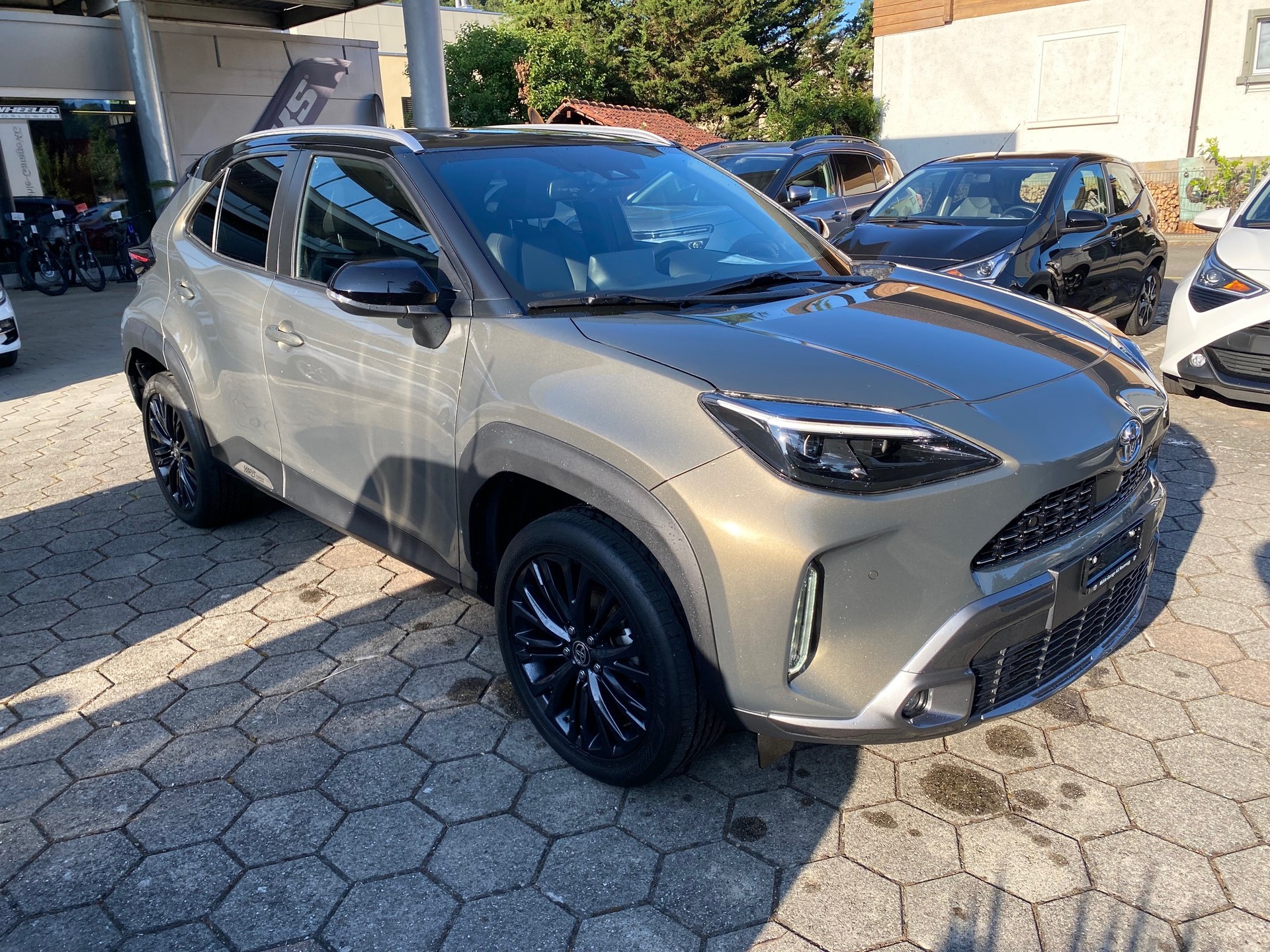 TOYOTA Yaris Cross 1.5 Adventure e-CVT AWDi - 2