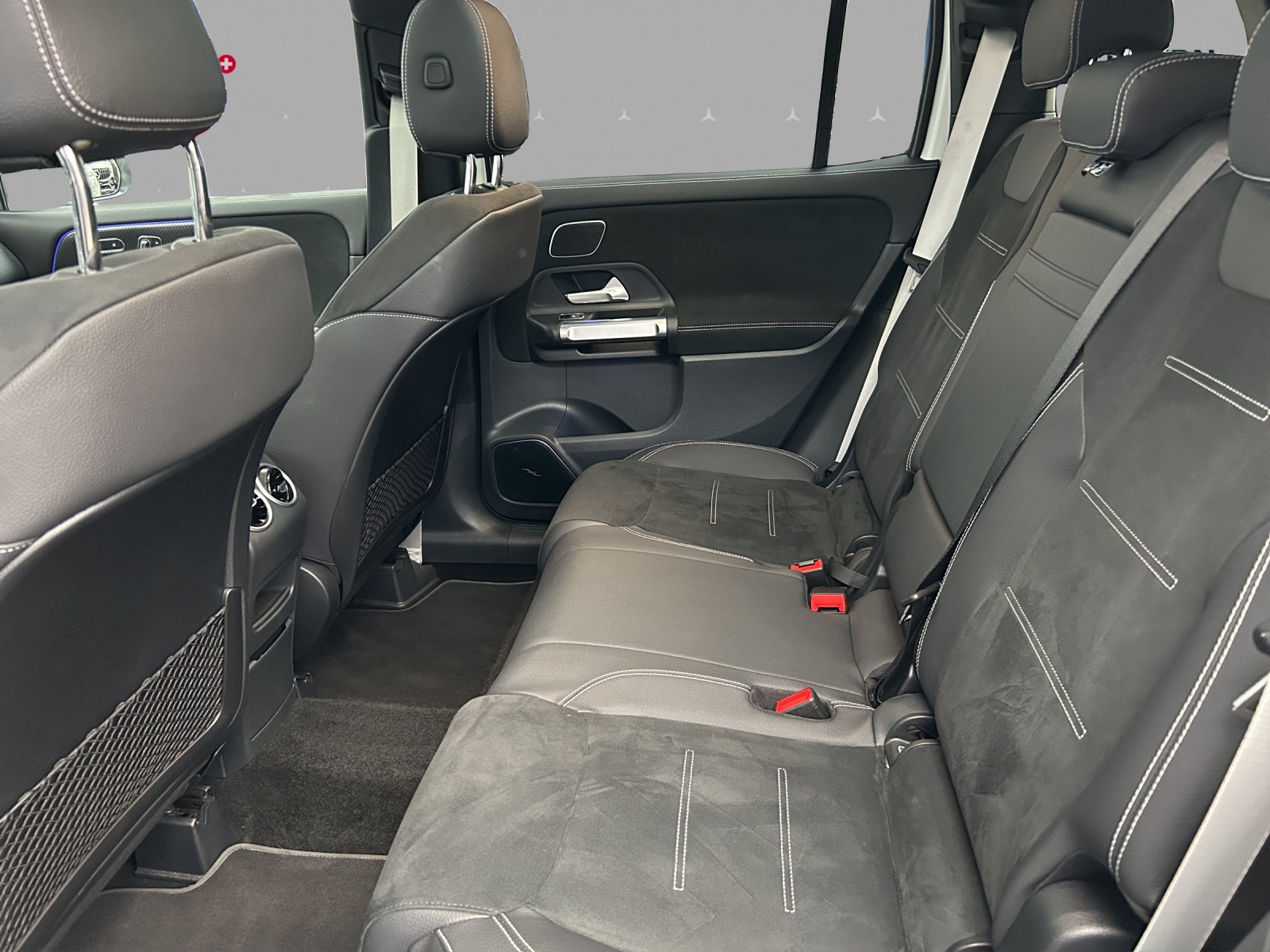 MERCEDES-BENZ GLB 250 4Matic 8G-Tronic - 13