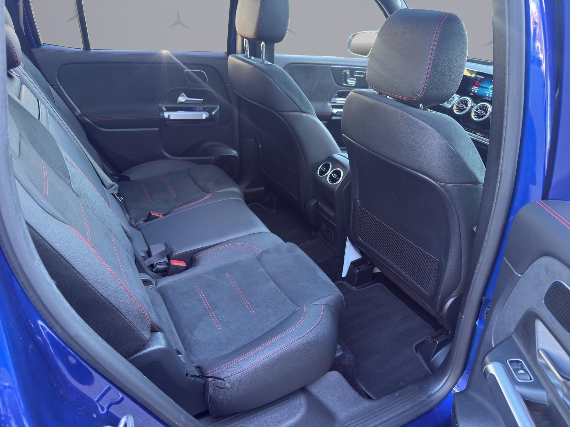 MERCEDES-BENZ GLB 220 d AMG Line 4matic - 14