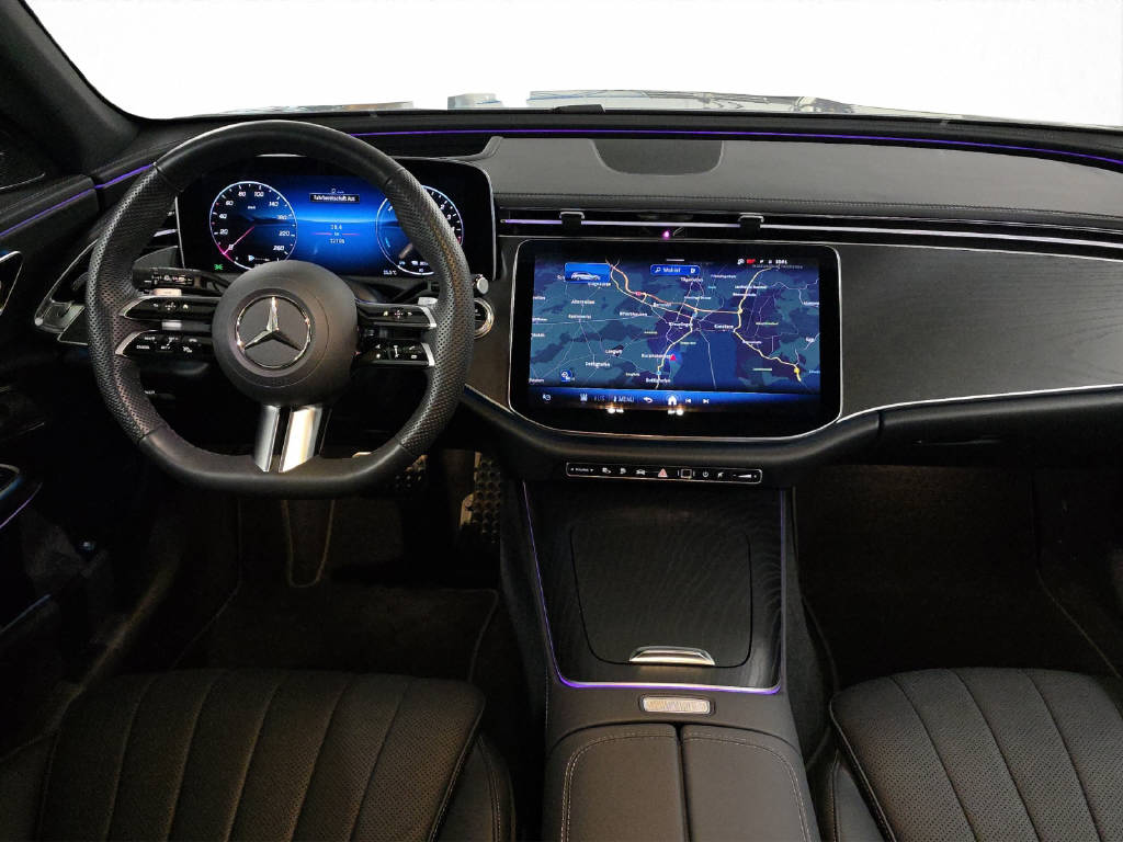 MERCEDES-BENZ E 300 de AMG Line 4Matic T-Modell - 14