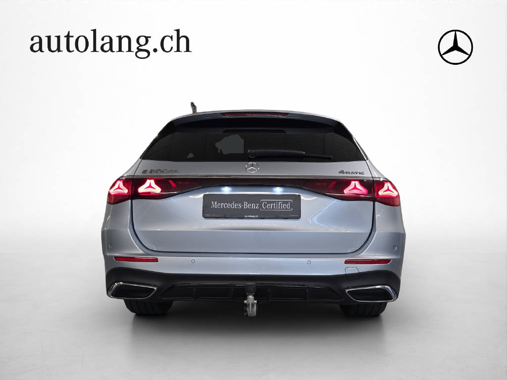 MERCEDES-BENZ E 300 de AMG Line 4Matic T-Modell - 16