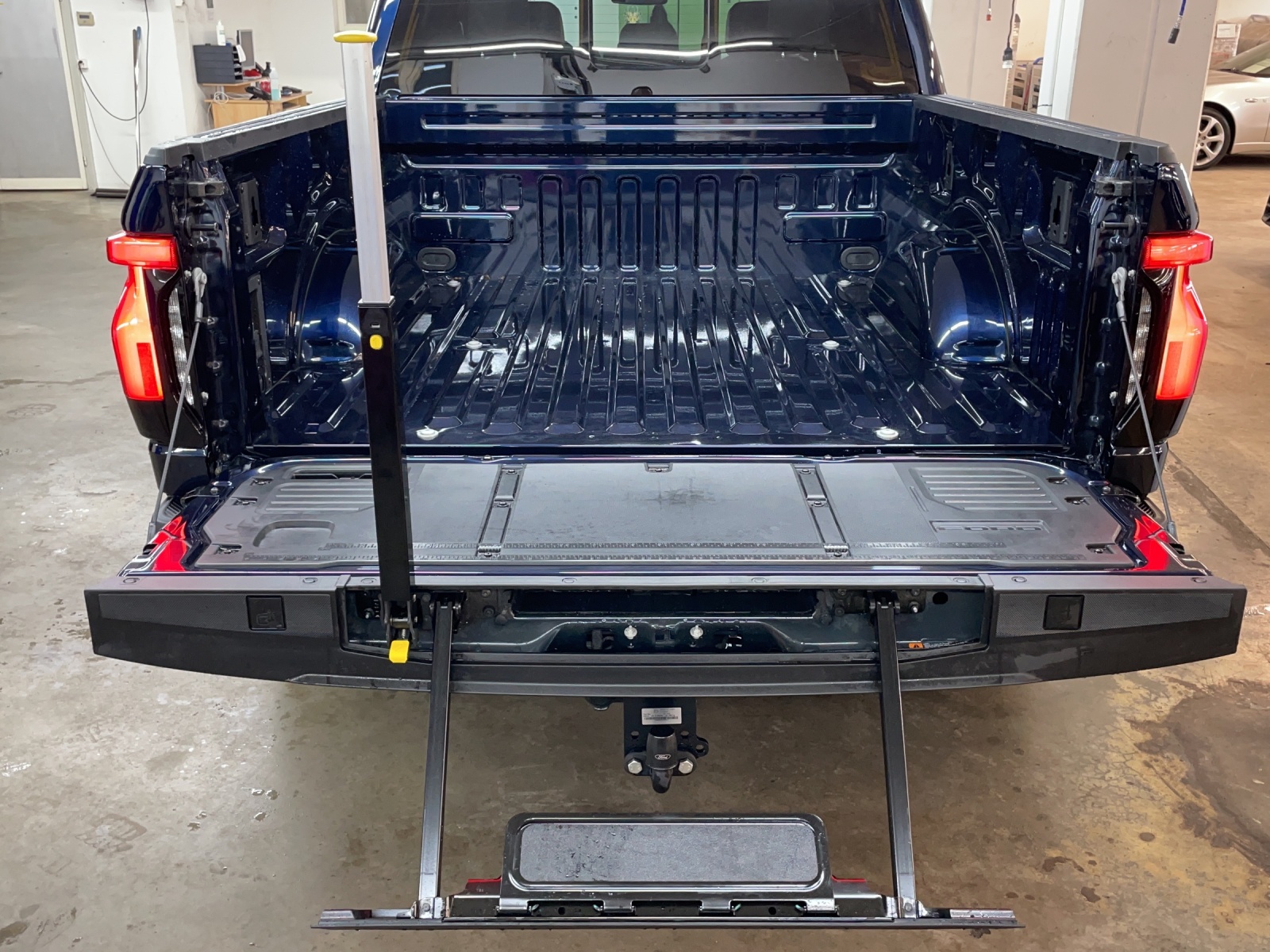 FORD F-150 Lightning DKab.Pick-up 98 kWh Lariat Launch Edition - 13