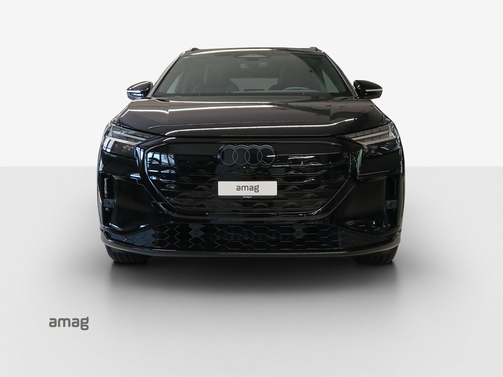 AUDI Q4 e-tron SUV quattro performance - 7
