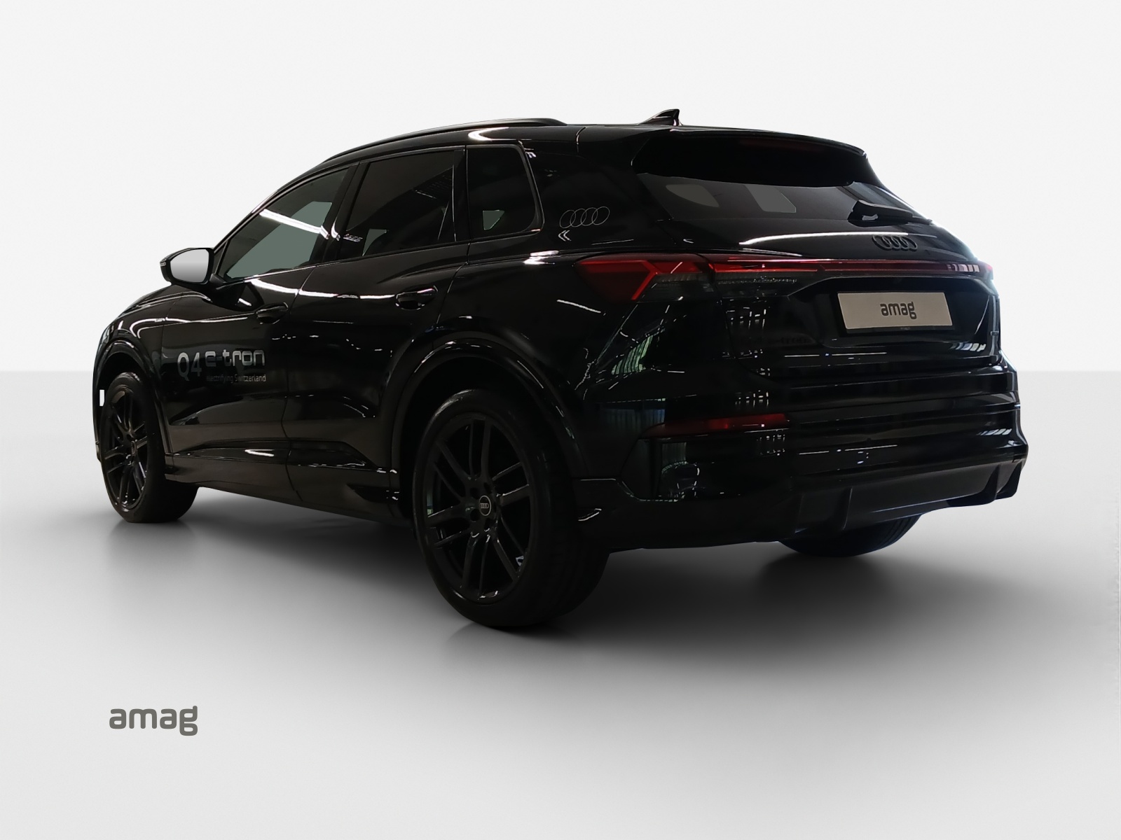 AUDI Q4 e-tron SUV quattro performance - 3