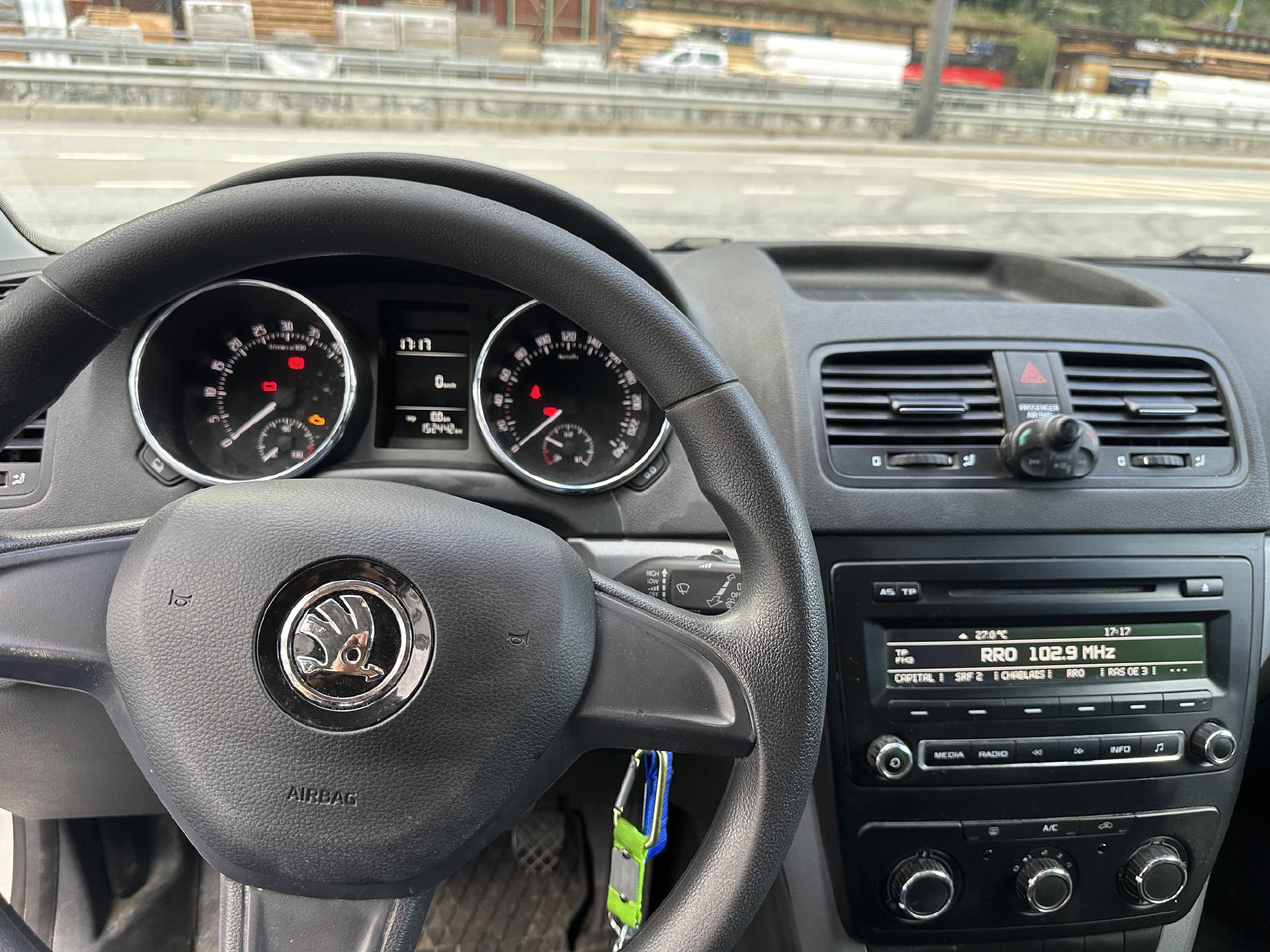 SKODA Yeti 2.0 TDI 110 Active 4x4 - 6