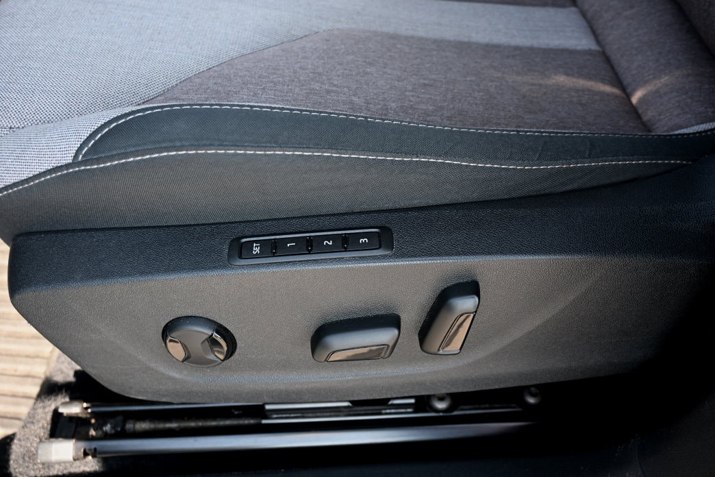 SKODA Enyaq iV 60 - 12