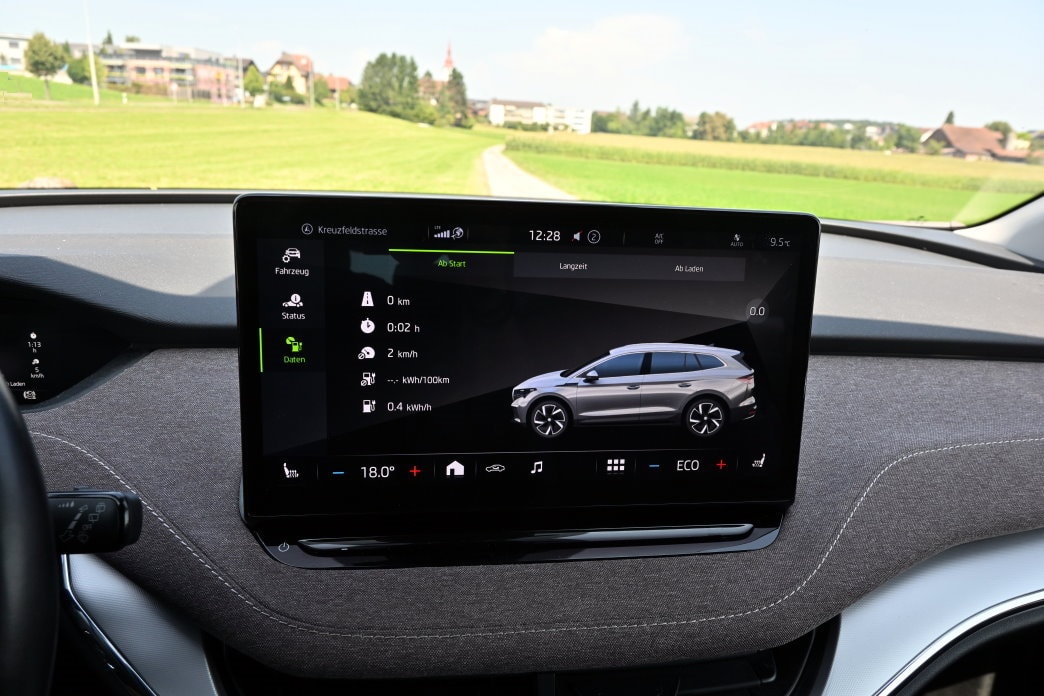 SKODA Enyaq iV 60 - 11