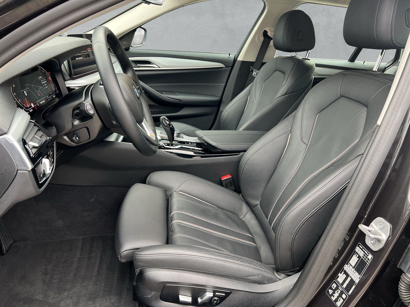 BMW 530d xDrive 48V Touring Steptronic📍 - 6