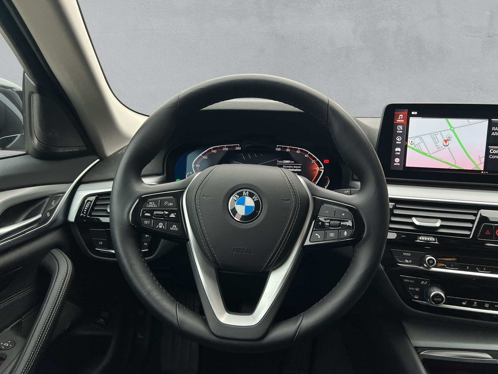 BMW 530d xDrive 48V Touring Steptronic📍 - 9