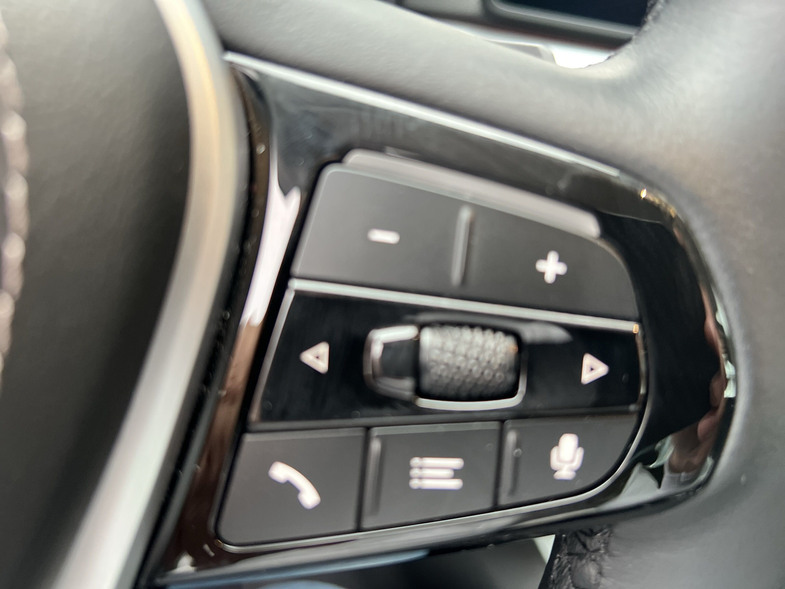 BMW 530d xDrive 48V Touring Steptronic📍 - 15