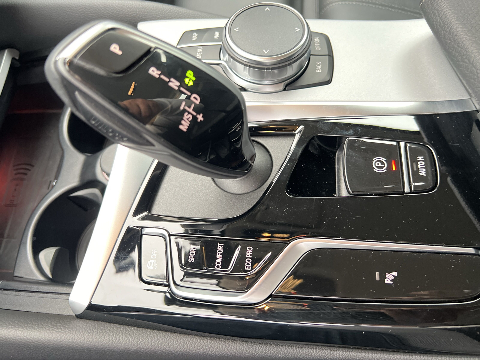 BMW 530d xDrive 48V Touring Steptronic📍 - 16