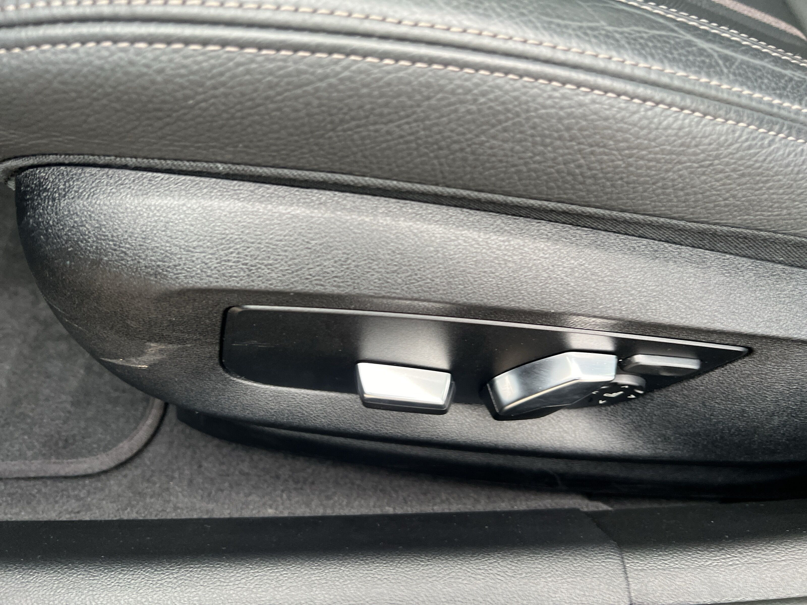 BMW 530d xDrive 48V Touring Steptronic📍 - 11