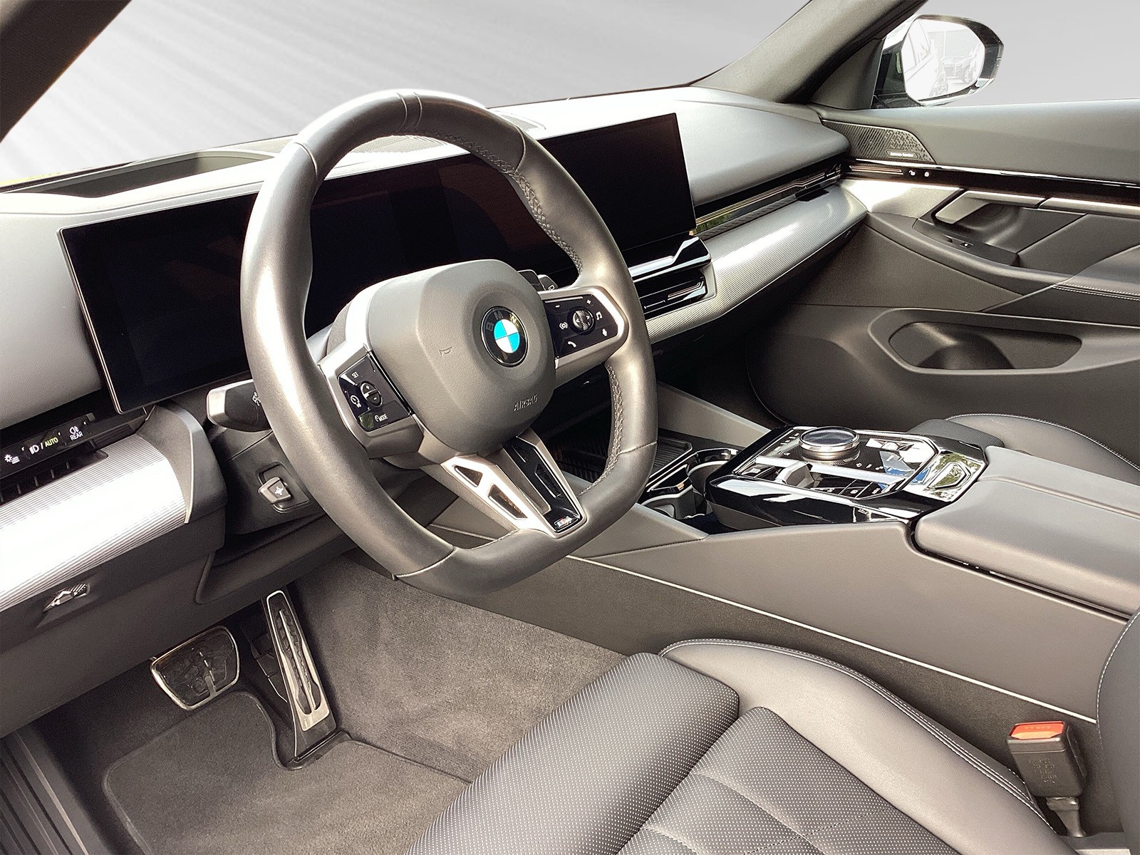 BMW 520d xDrive 48V Touring M Sport Steptronic - 4