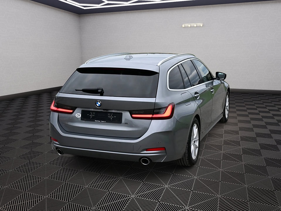 BMW 318d 48V Touring Steptronic Facelift - 3