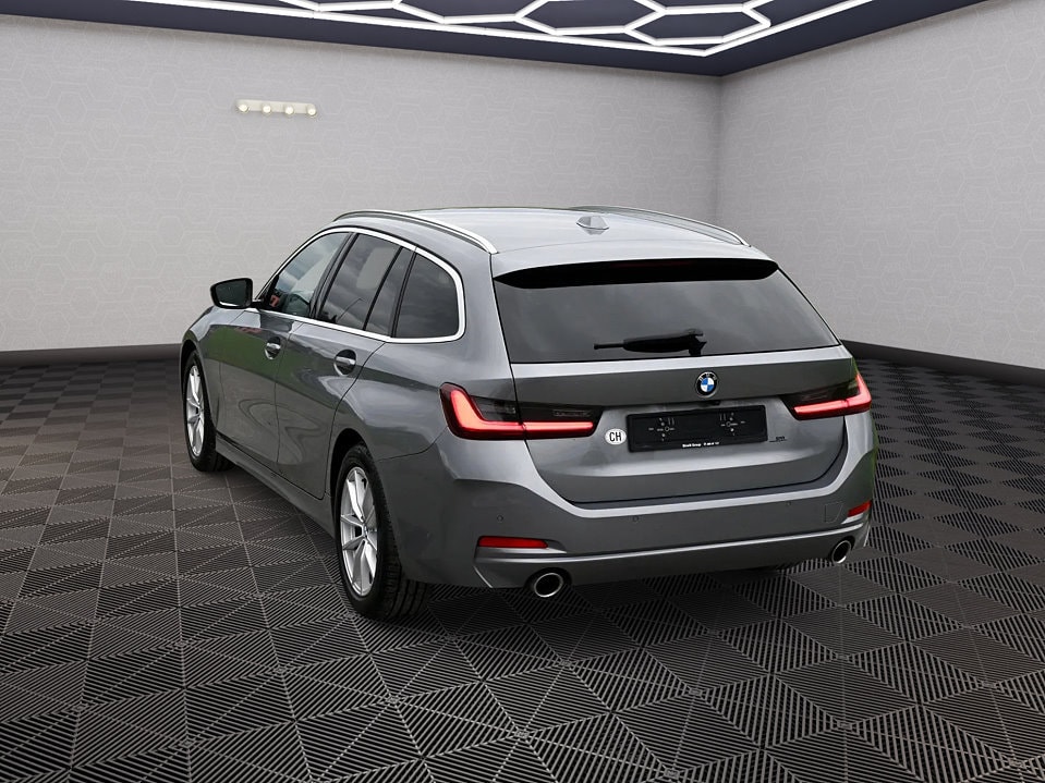 BMW 318d 48V Touring Steptronic Facelift - 4