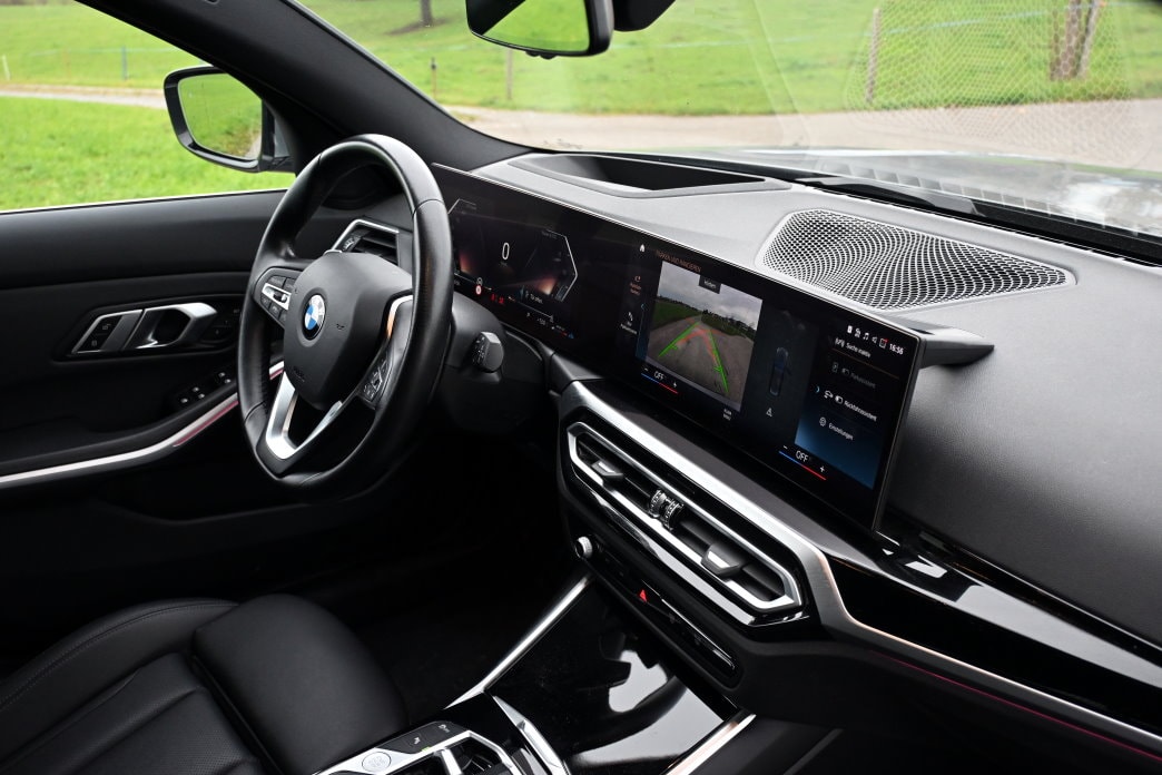 BMW 318d 48V Touring Steptronic Facelift - 10