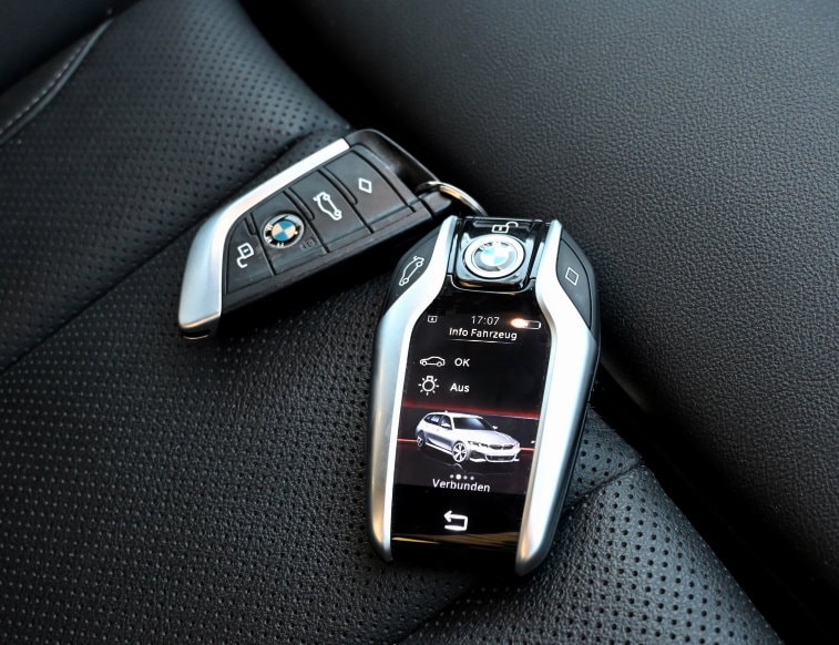 BMW 318d 48V Touring Steptronic Facelift - 12