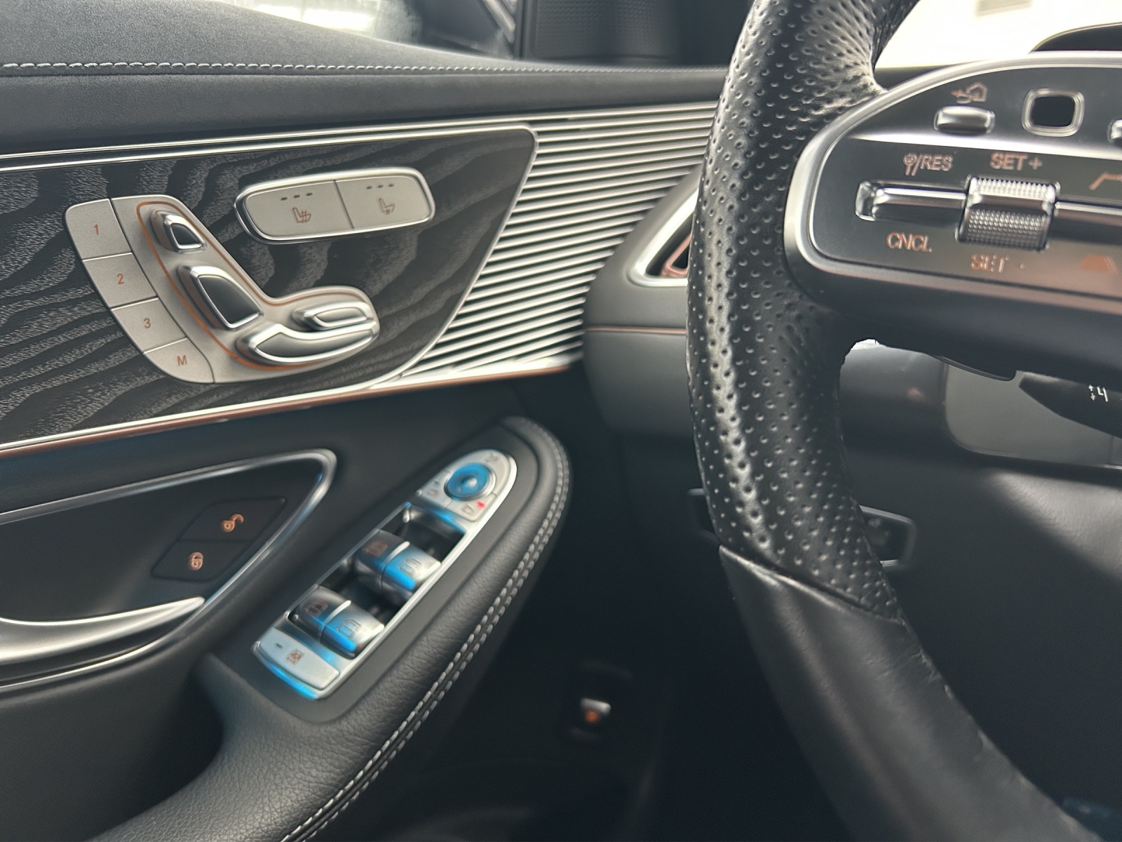 MERCEDES-BENZ EQC 400 4Matic EQ Star - 15