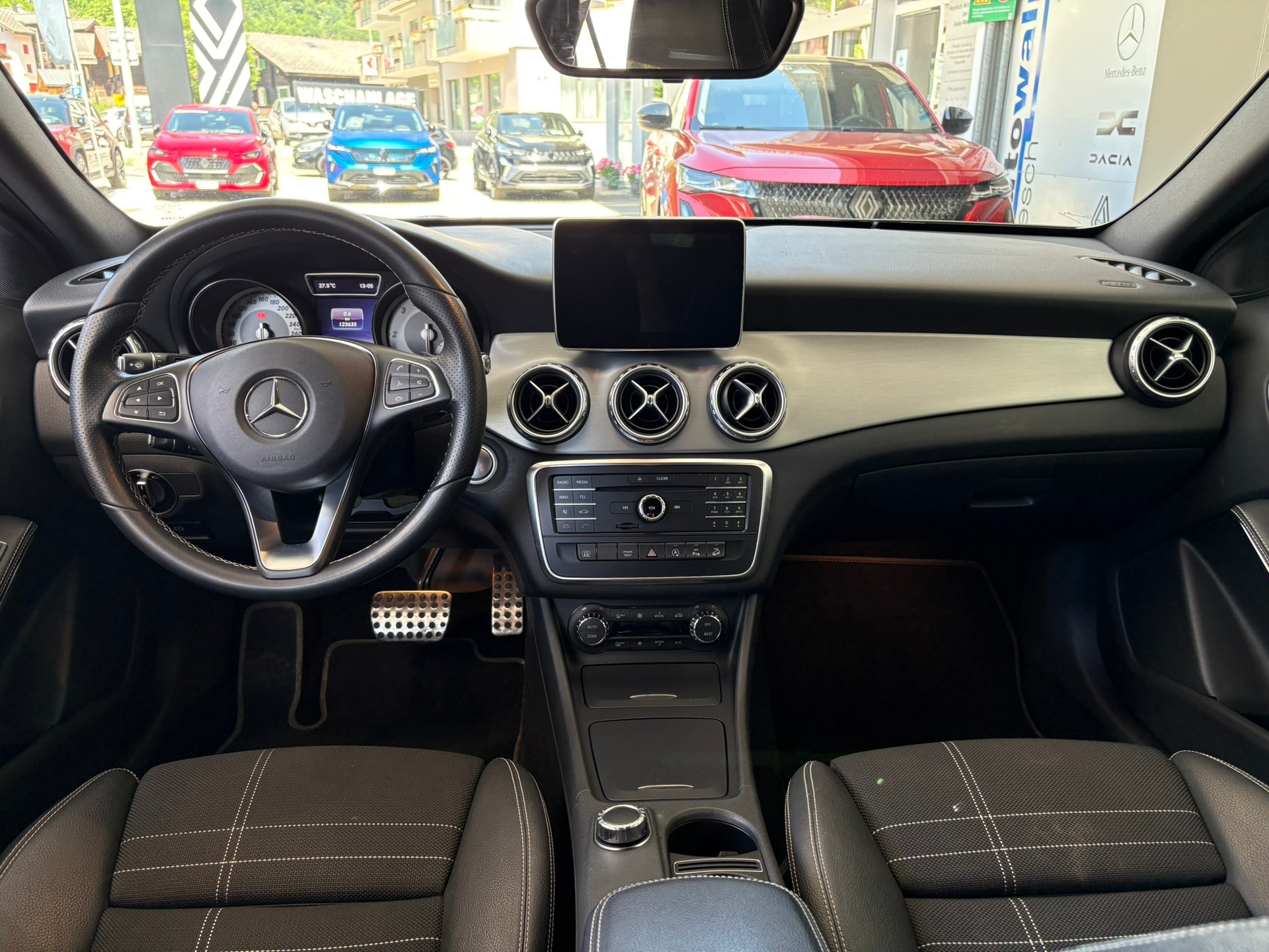 MERCEDES-BENZ GLA 200 CDI Swiss Edition 4 Matic - 17