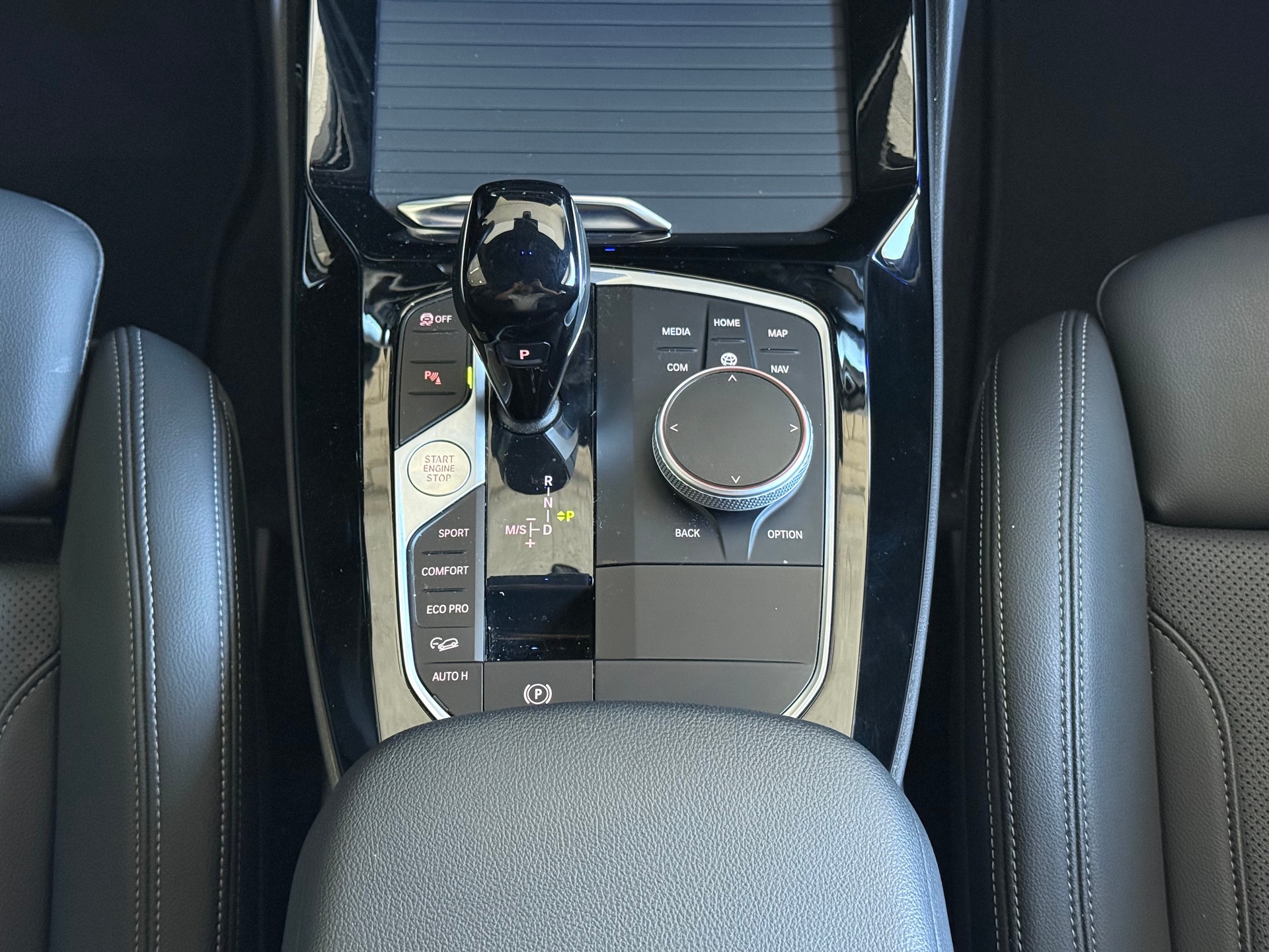 BMW X3 M40i Travel - 11