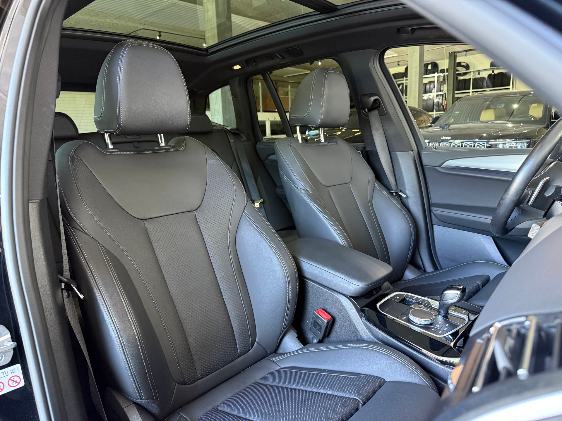 BMW X3 M40i Travel - 13