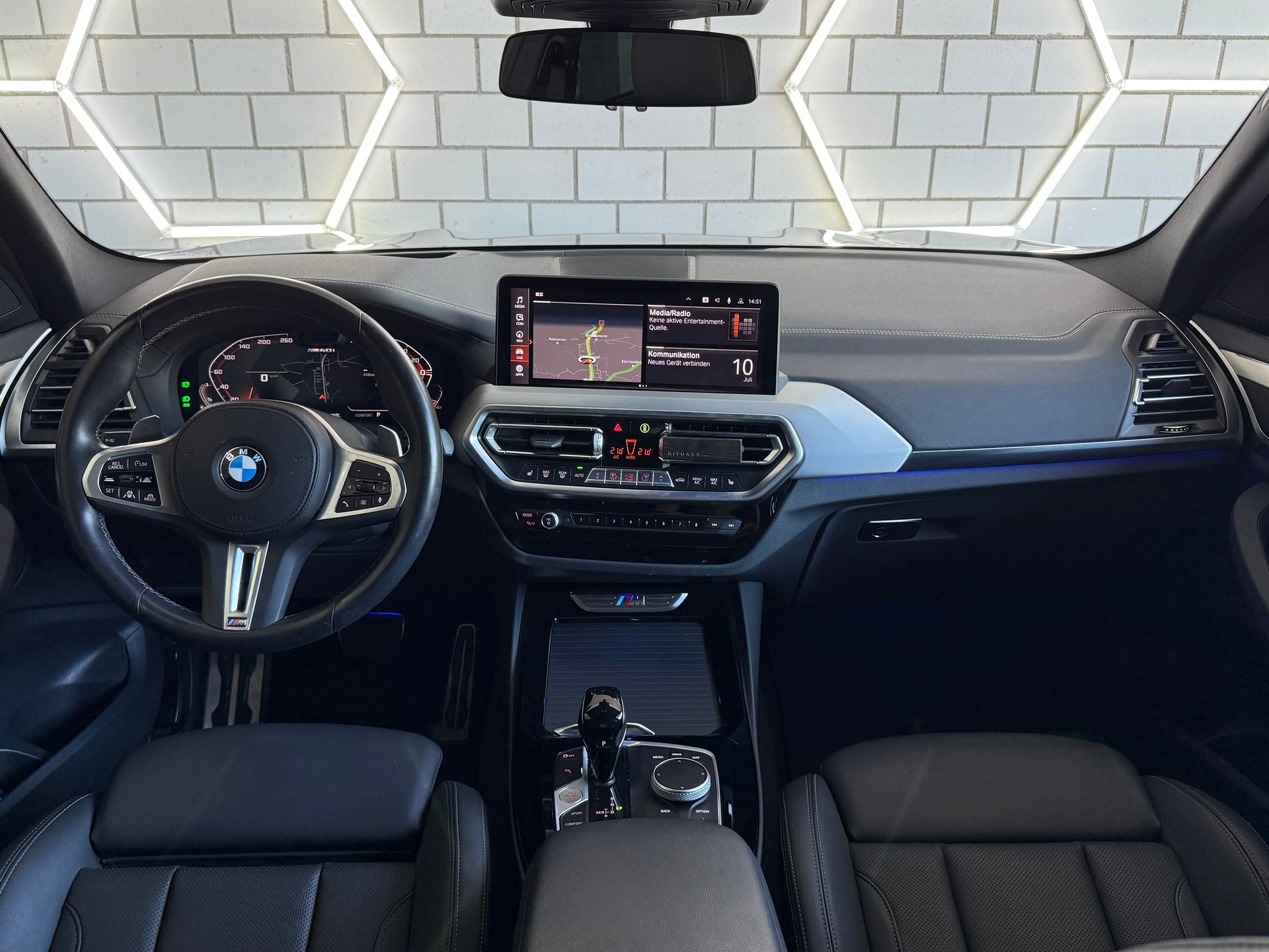 BMW X3 M40i Travel - 8