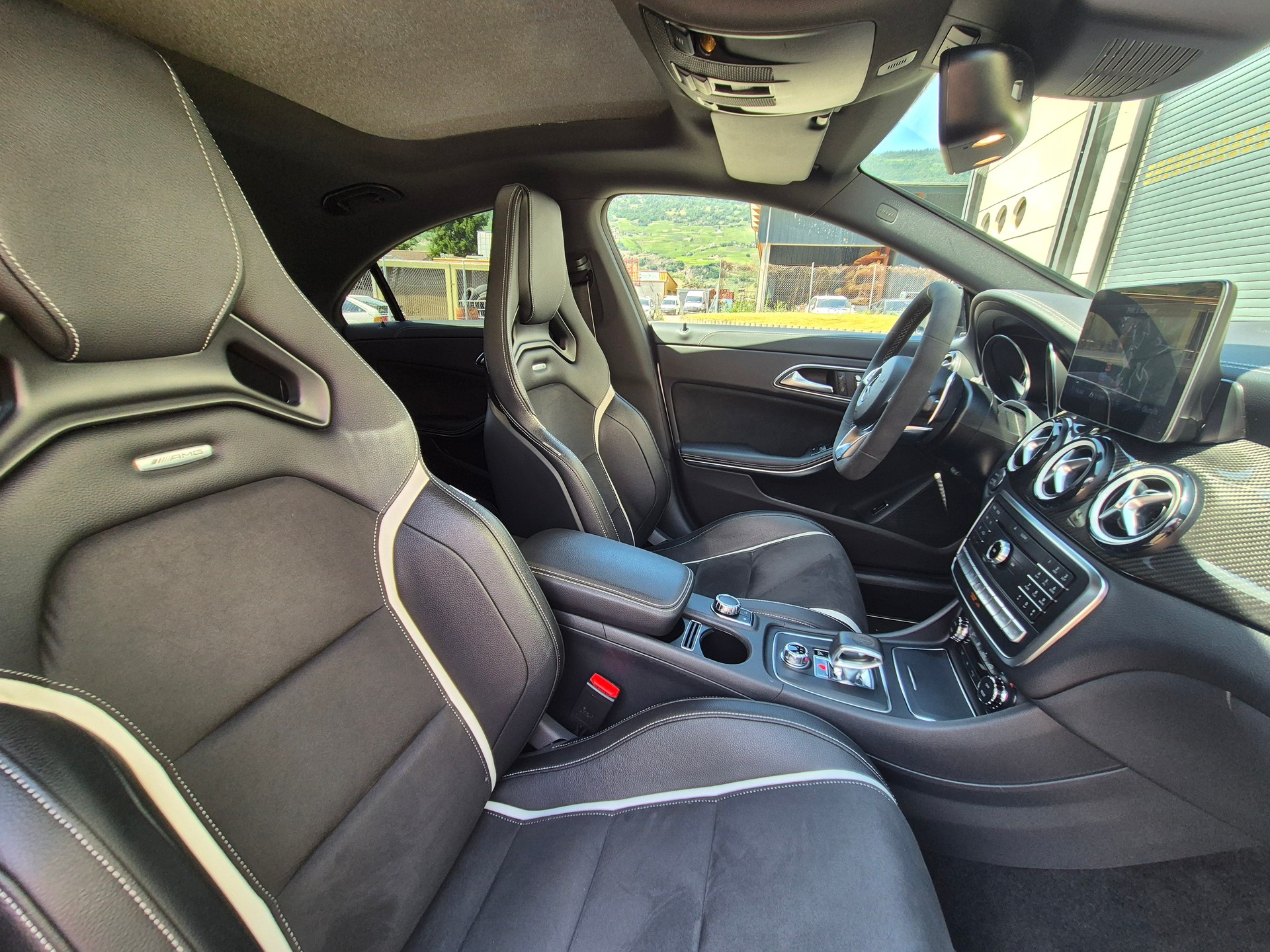 MERCEDES-BENZ CLA 45 AMG 4Matic Speedshift - 8