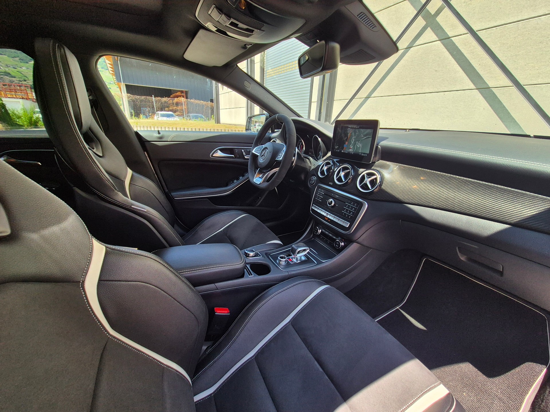 MERCEDES-BENZ CLA 45 AMG 4Matic Speedshift - 7