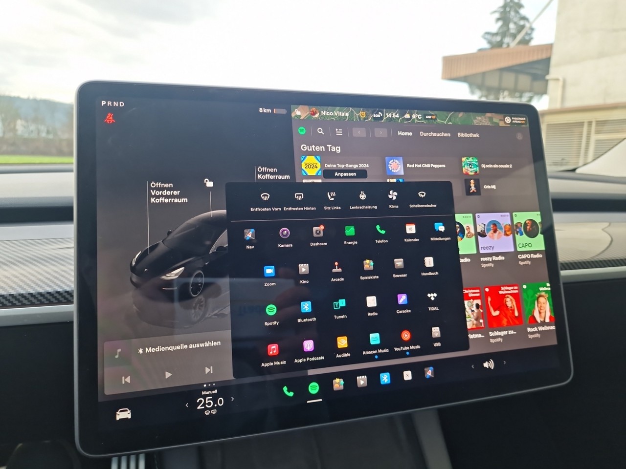 tesla Gallery 17