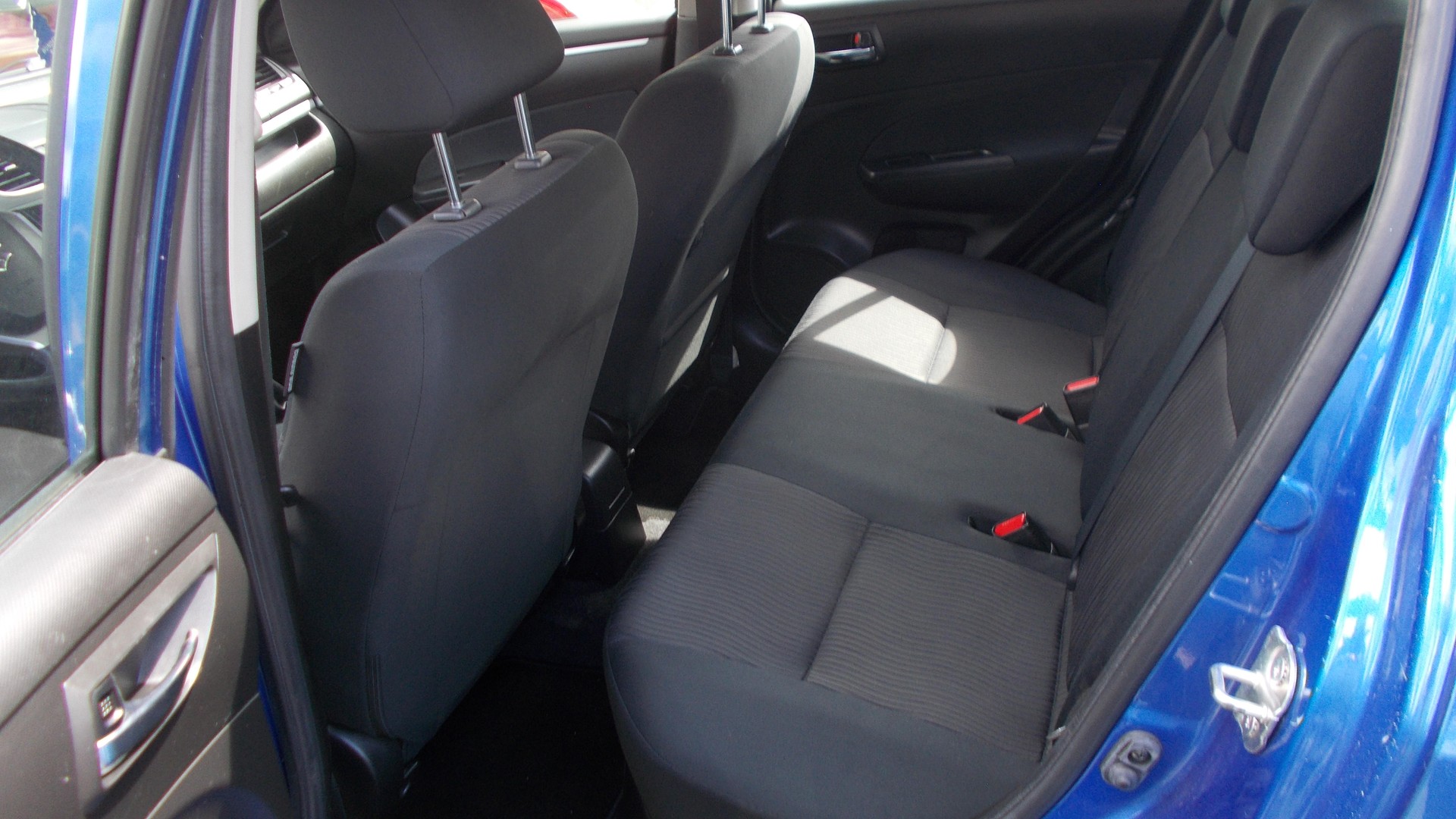 SUZUKI Swift 1.2i 16V GL Top 4x4 - 6