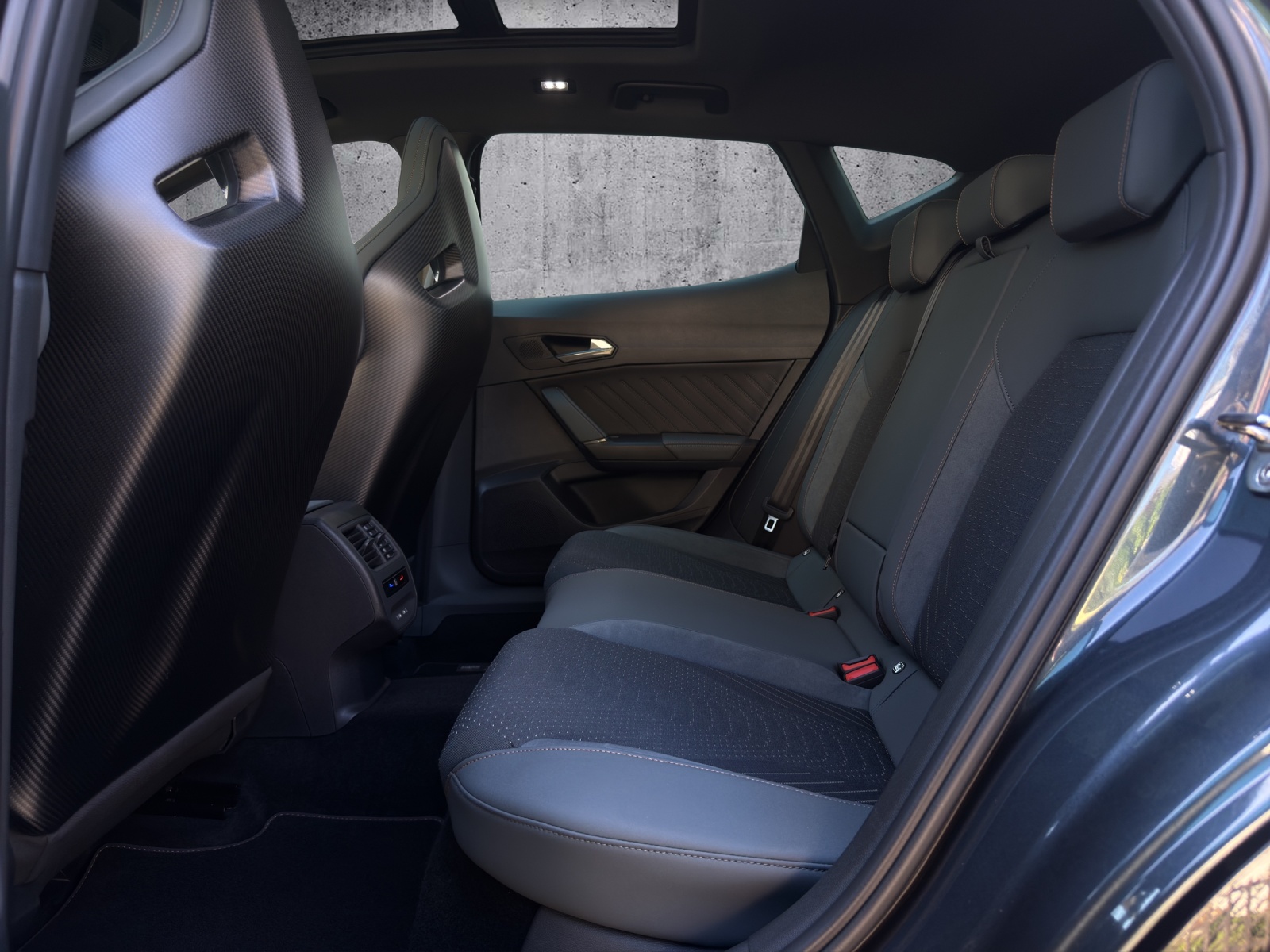 CUPRA Formentor 2.0TSI VZ 4Drive DSG *CH-Fahrzeug / Werksgarantie!* - 9