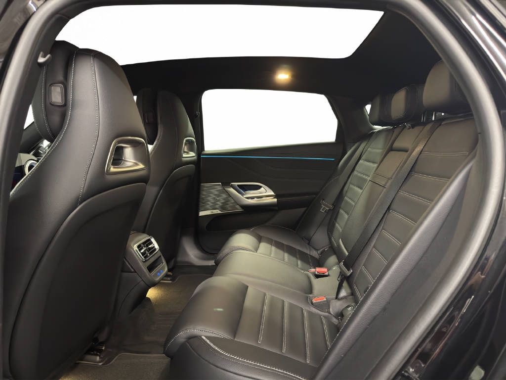 MERCEDES-BENZ C 400 4Matic EQ - 13