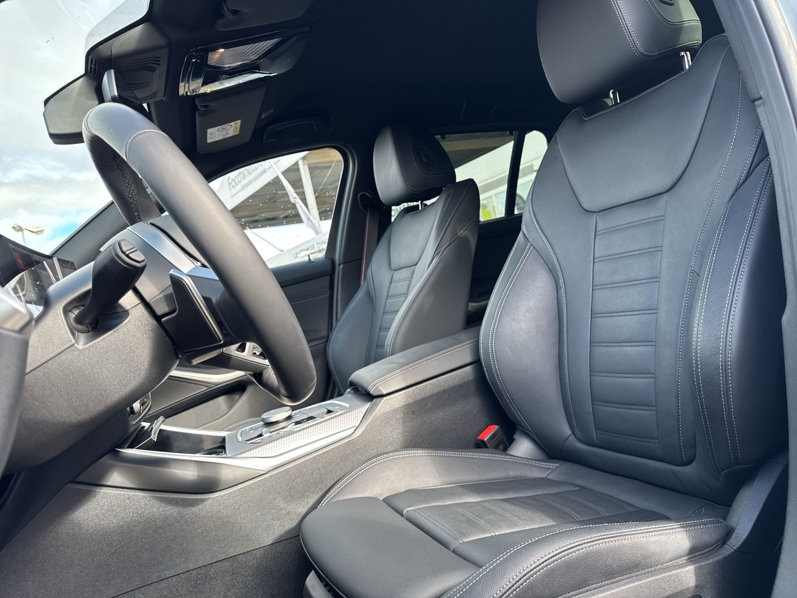 BMW 330e x DriveTouring Steptronic M Sport Pro - 11