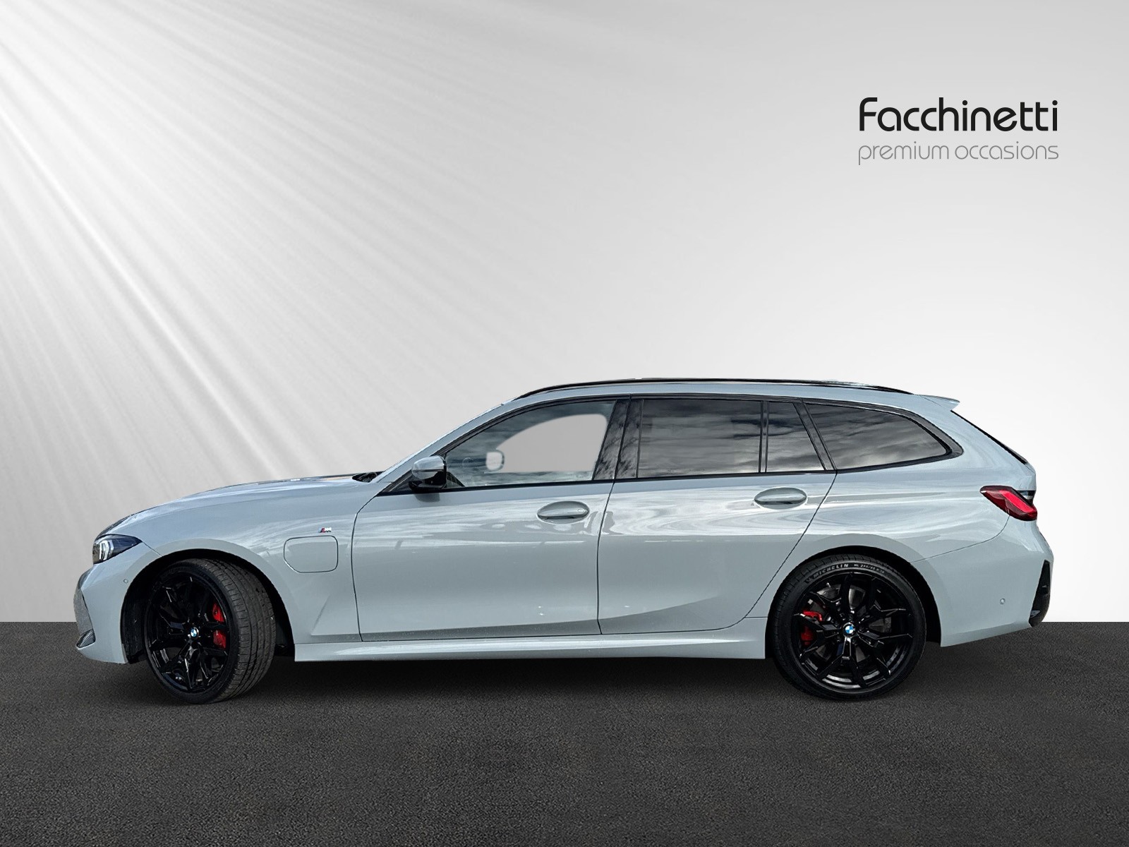 BMW 330e x DriveTouring Steptronic M Sport Pro - 3