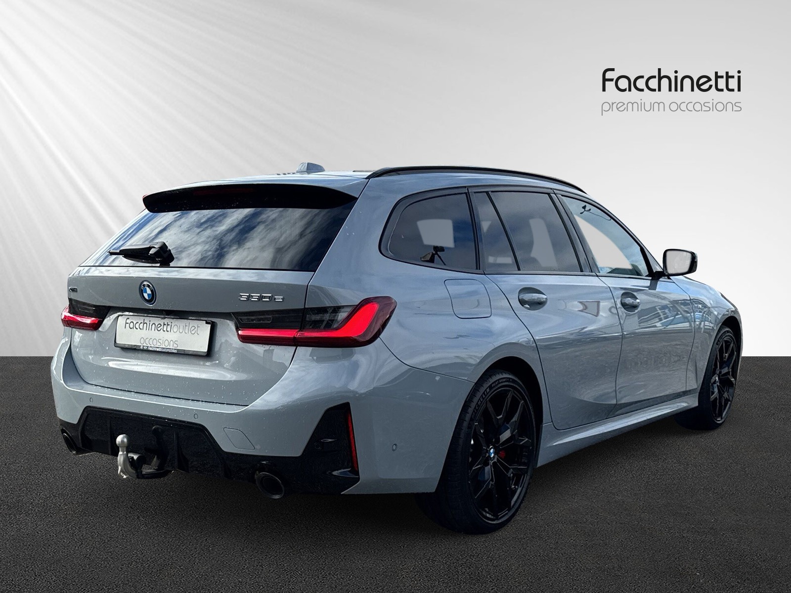 BMW 330e x DriveTouring Steptronic M Sport Pro - 4