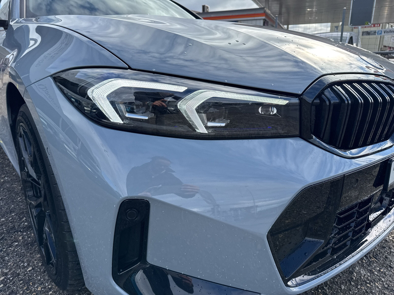 BMW 330e x DriveTouring Steptronic M Sport Pro - 19