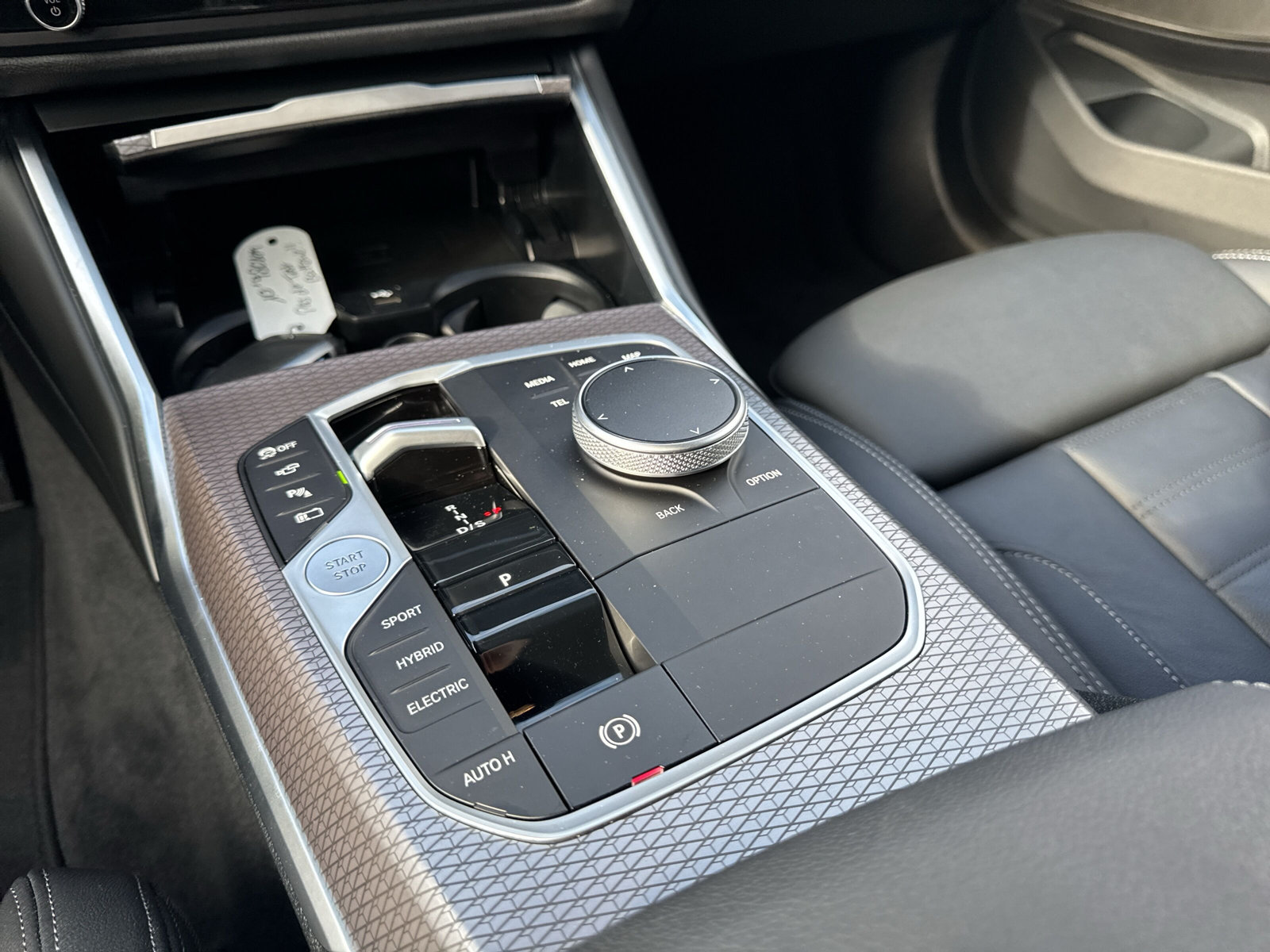 BMW 330e x DriveTouring Steptronic M Sport Pro - 14