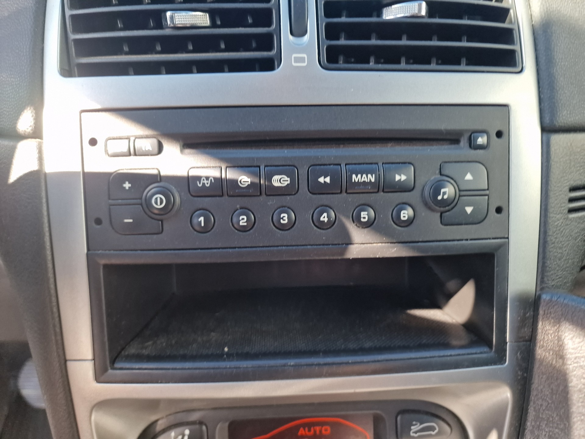 PEUGEOT 307 SW 2.0 16V MFK Neu 12Mt Gara - 16