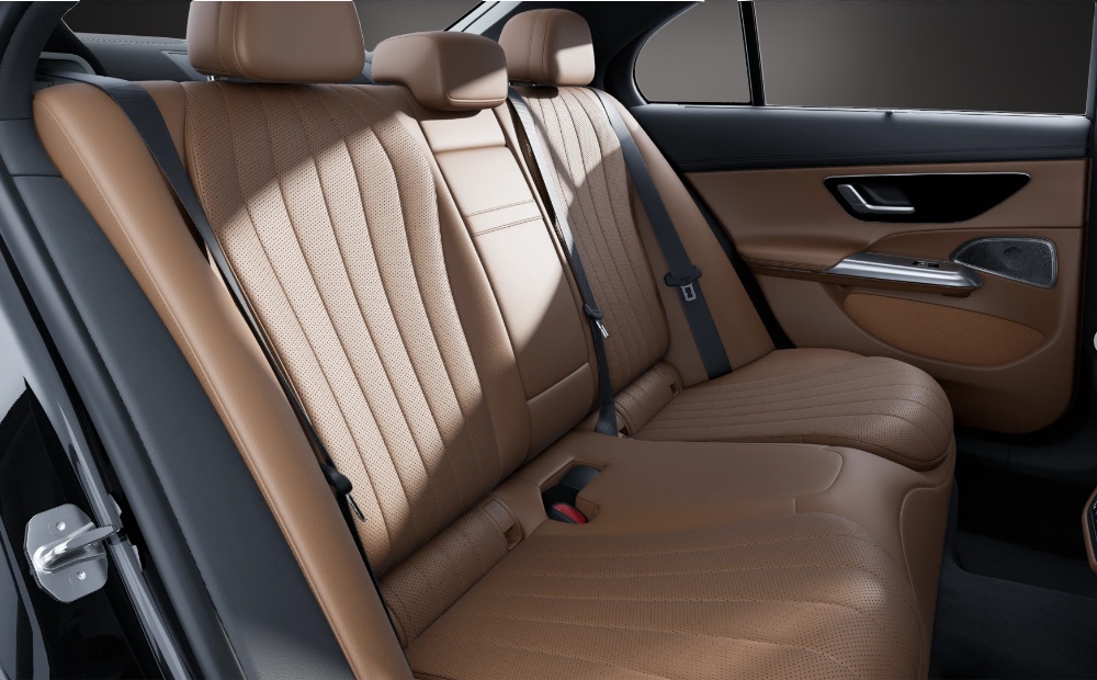 MERCEDES-BENZ E 300 e 4Matic 9G-Tronic - 10