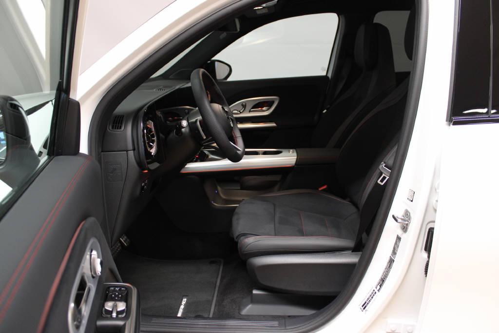 MERCEDES-BENZ GLB 350 4Matic with EQ Technology - 7