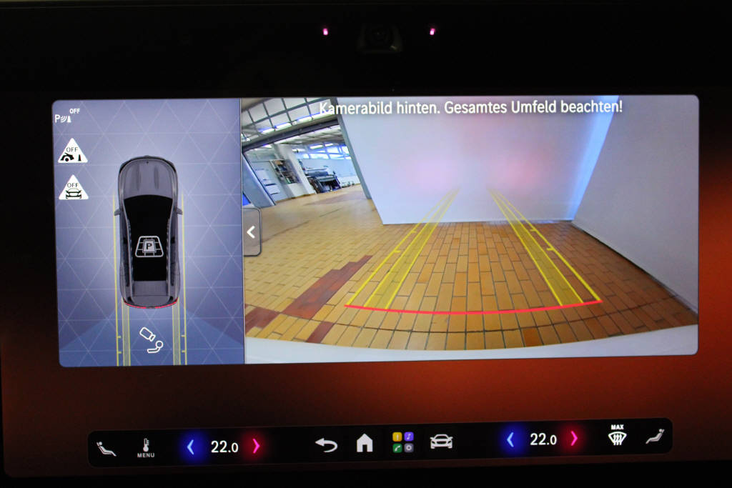 MERCEDES-BENZ GLB 350 4Matic with EQ Technology - 12