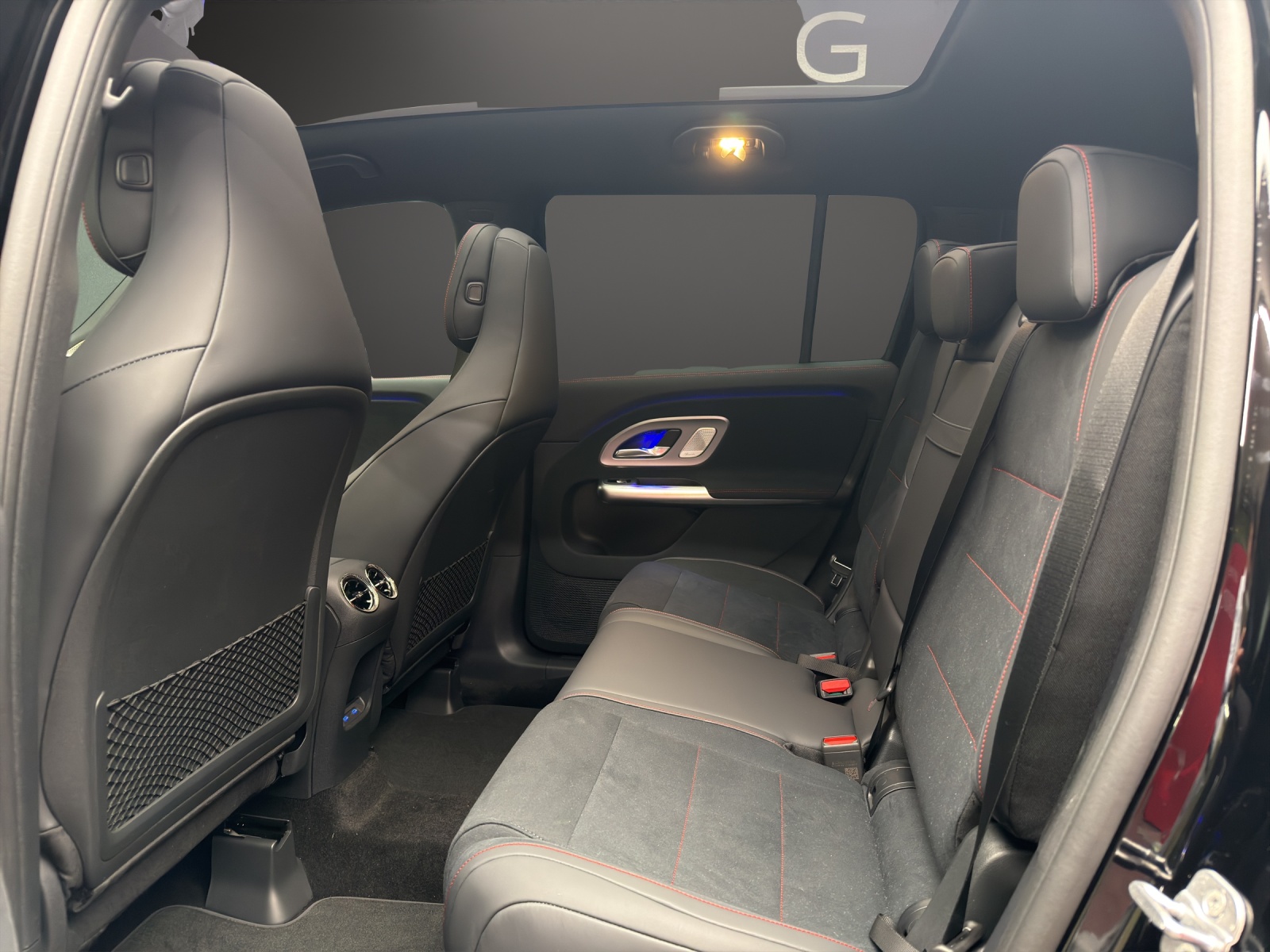 MERCEDES-BENZ GLB 220 4MATIC - 10