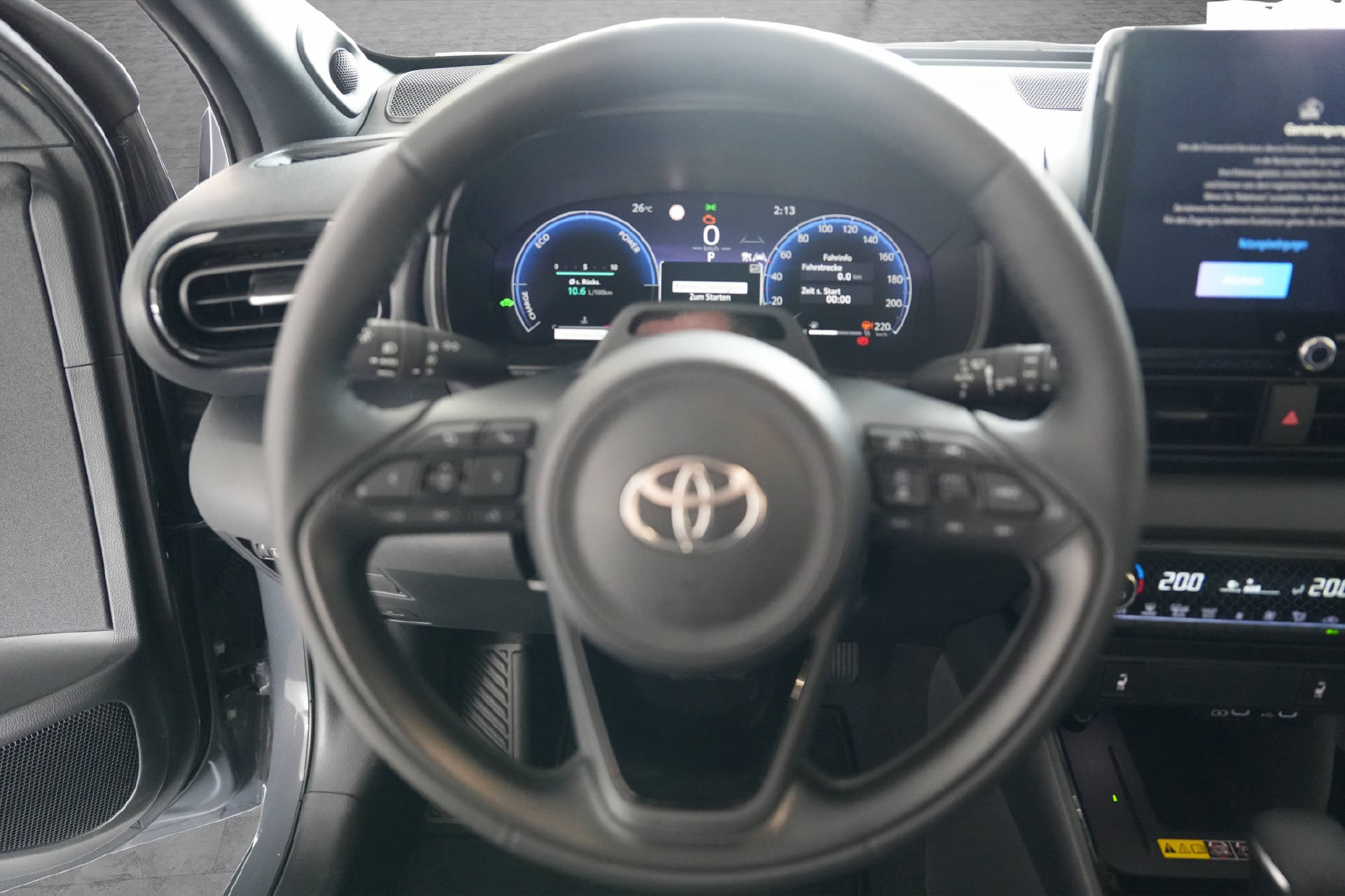 TOYOTA Yaris 1.5 VVT-i HSD Premium - 6