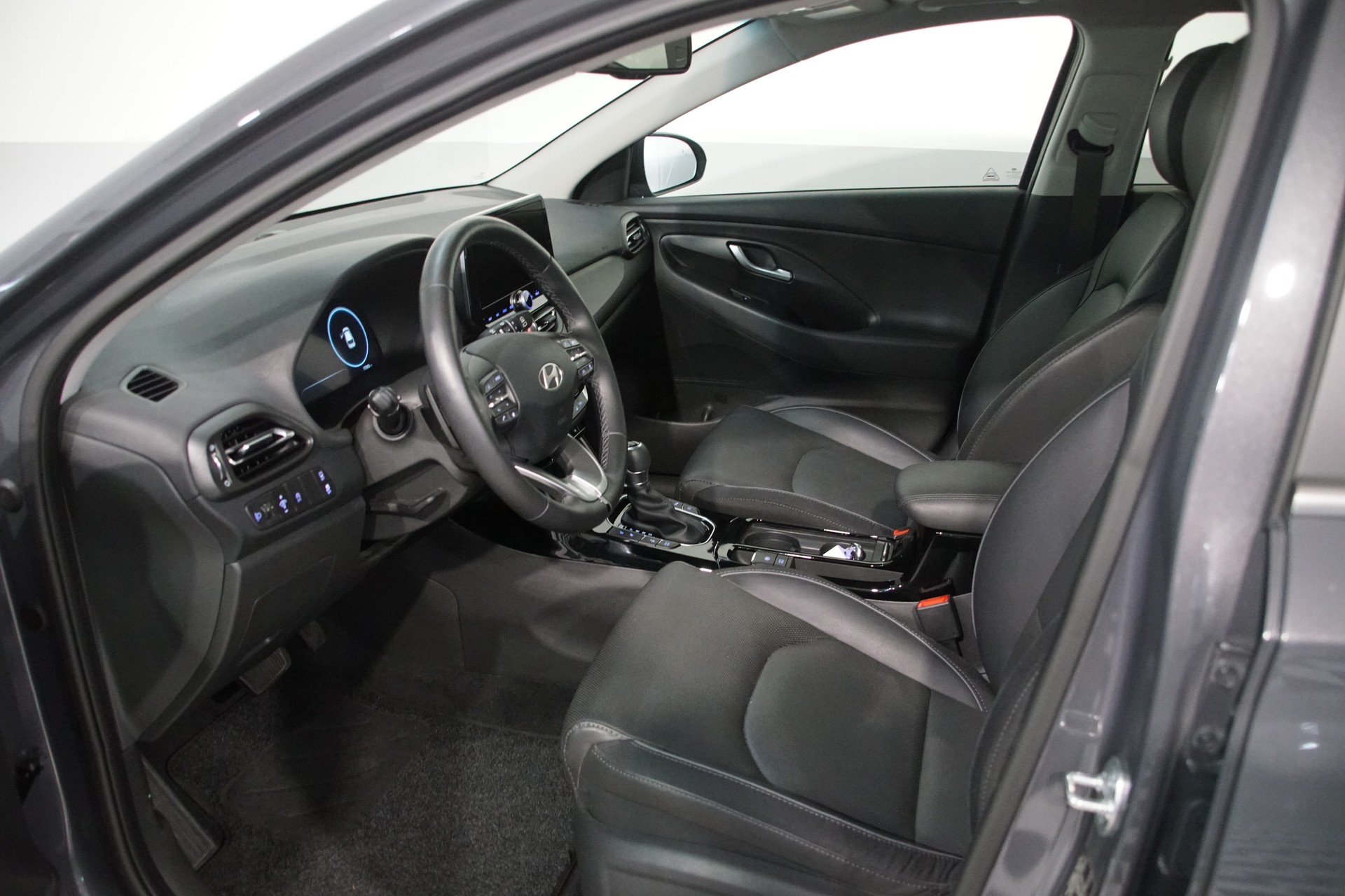 HYUNDAI i30 1.5 T-GDi Vertex 48V MH DCT *swiss* - 10