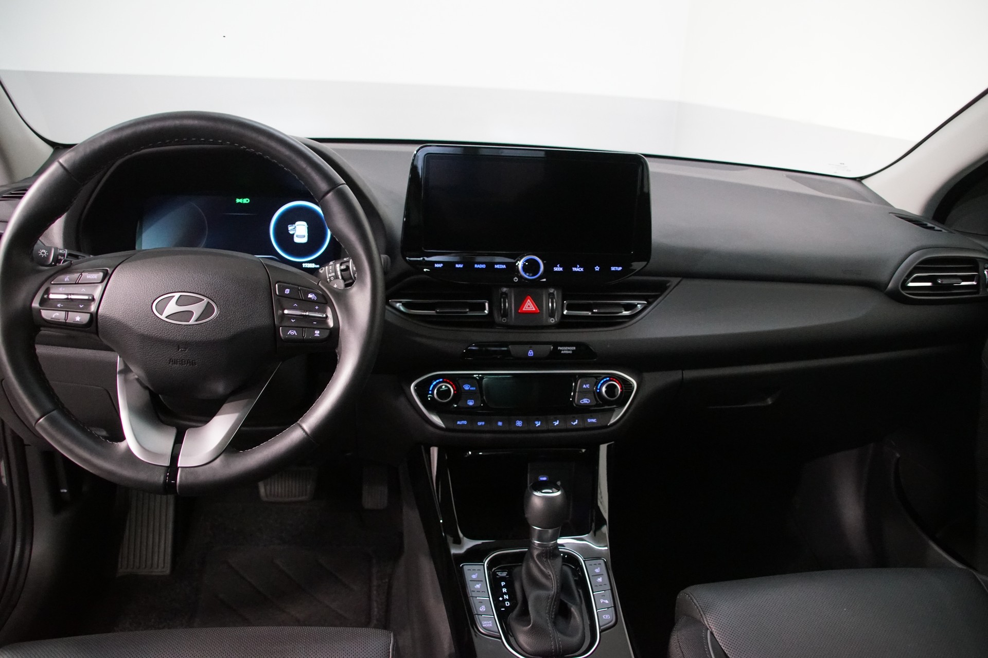 HYUNDAI i30 1.5 T-GDi Vertex 48V MH DCT *swiss* - 14