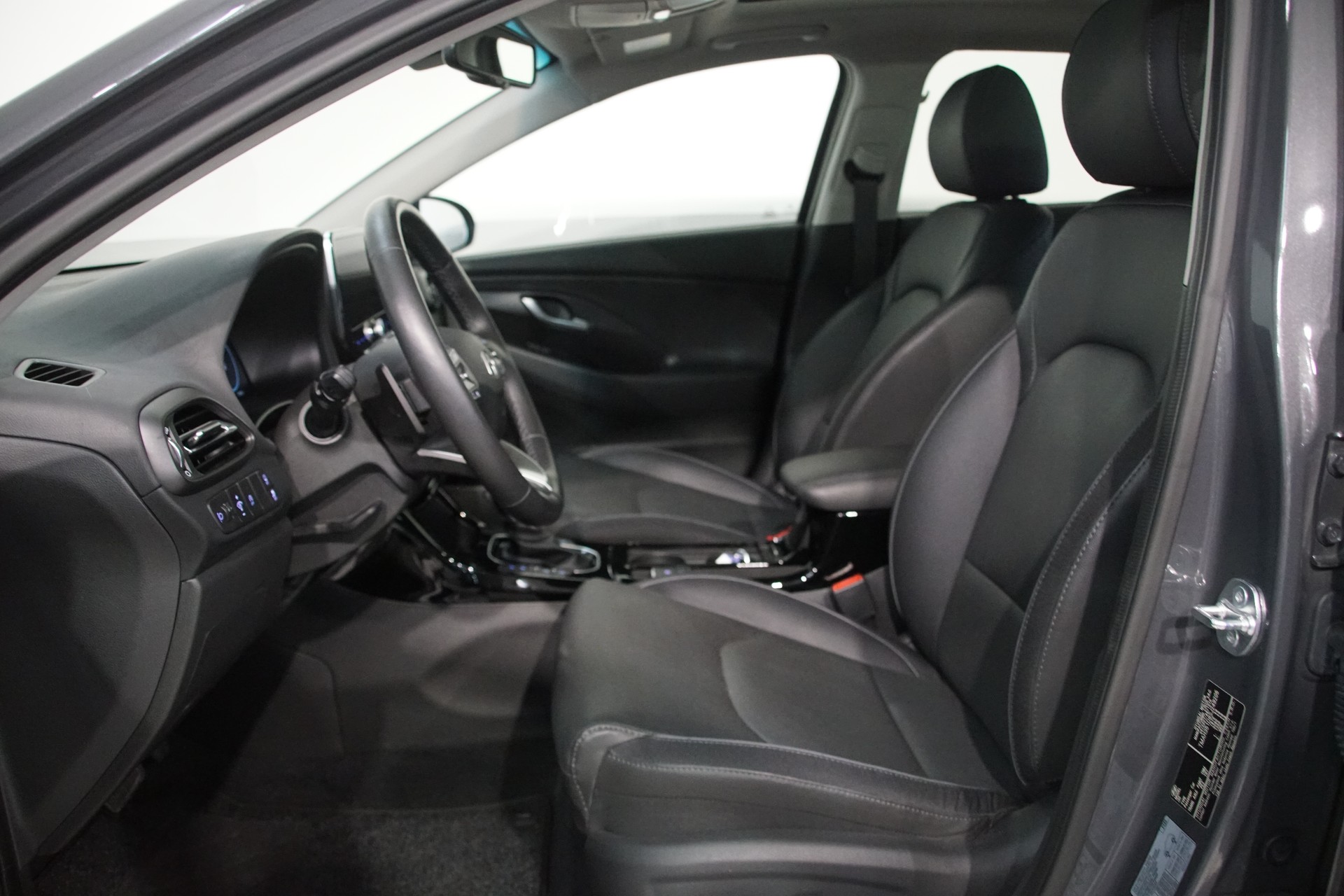 HYUNDAI i30 1.5 T-GDi Vertex 48V MH DCT *swiss* - 11