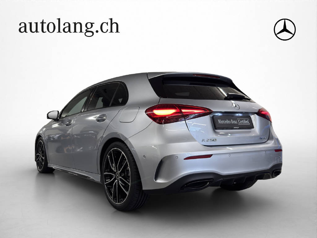 MERCEDES-BENZ A 250 AMG Line 4Matic - 4